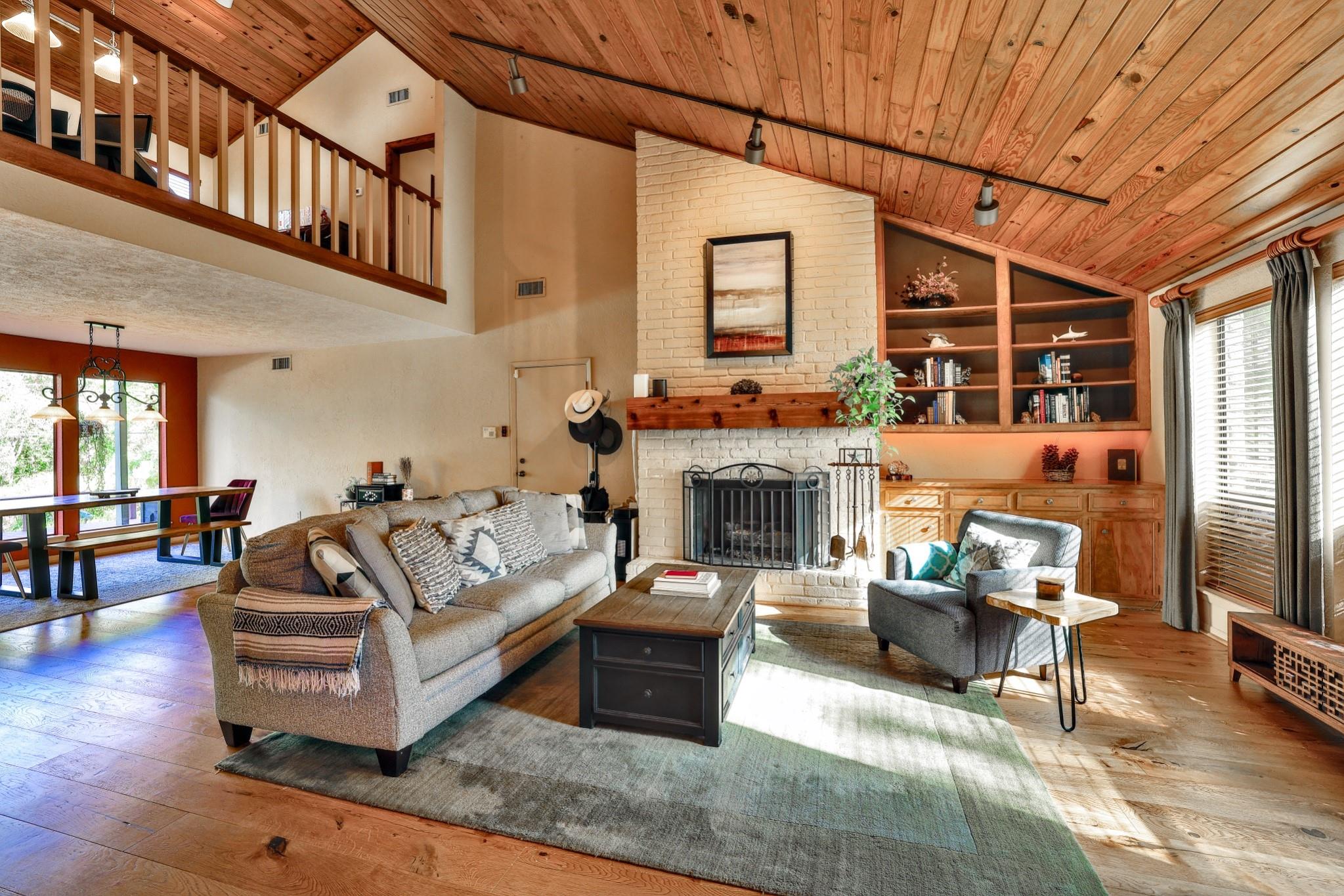 16011 Pebble Bend Drive, Houston