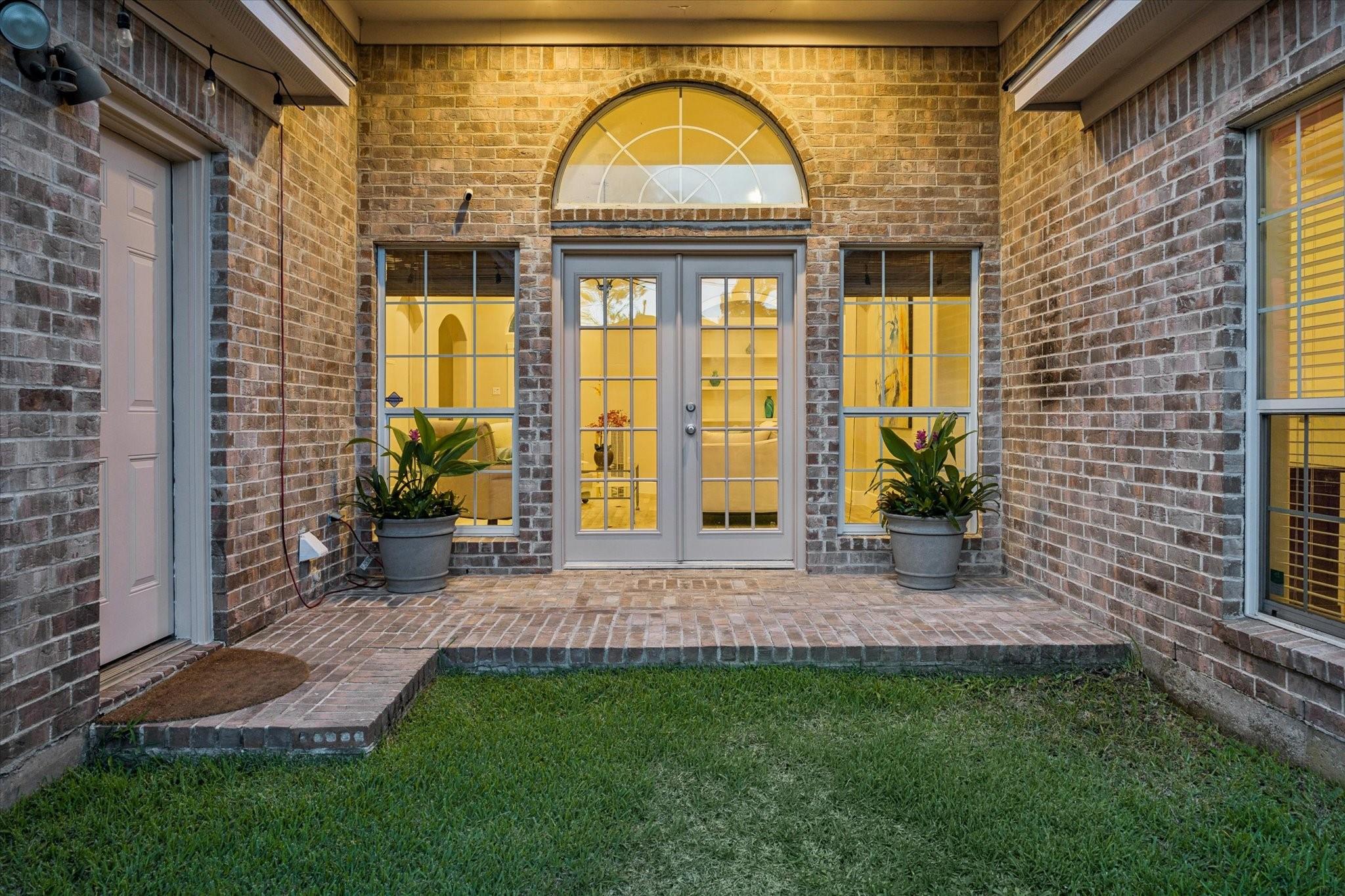 8802 Robindell Drive