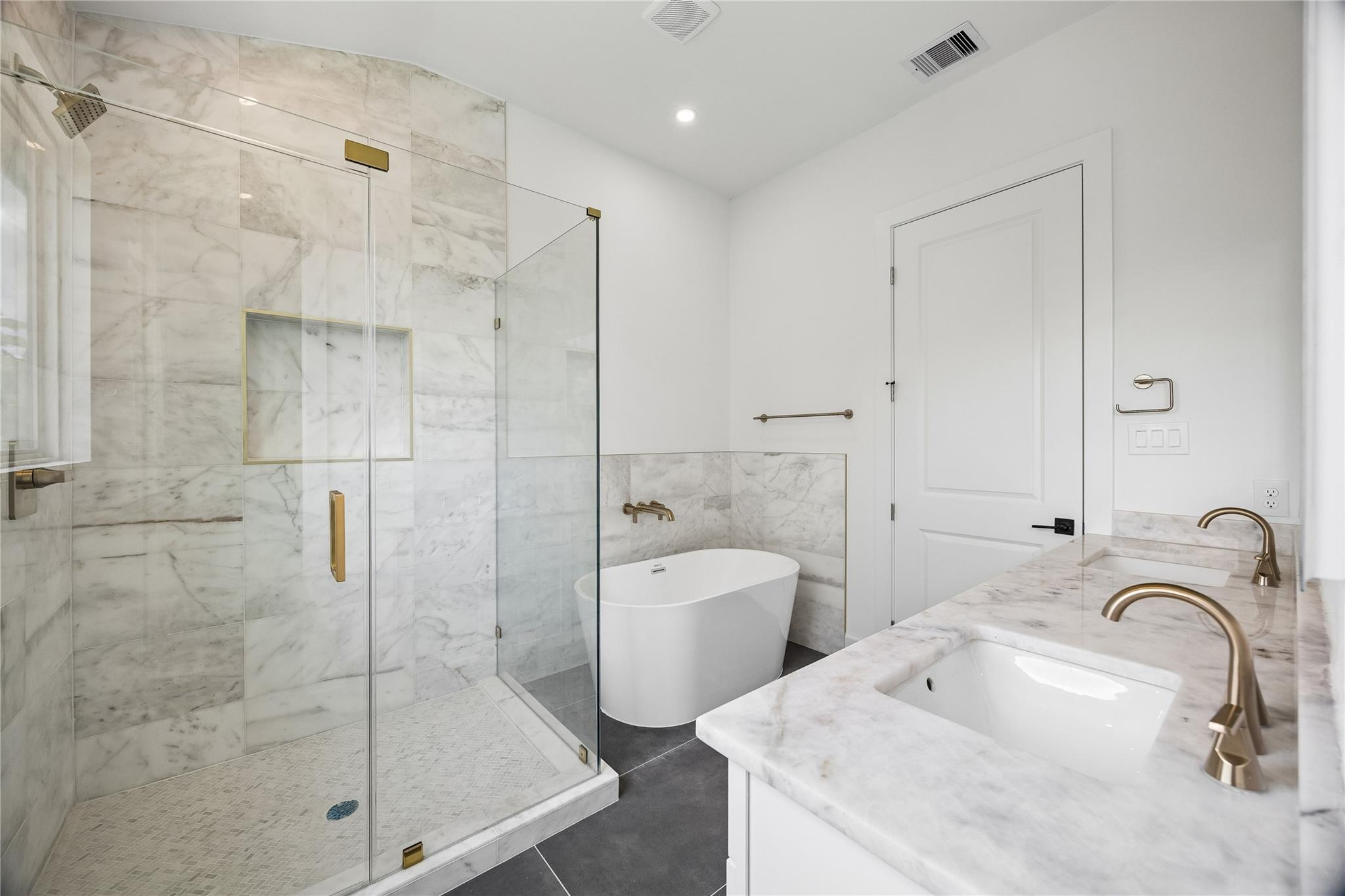 1032 W 17th Street # A