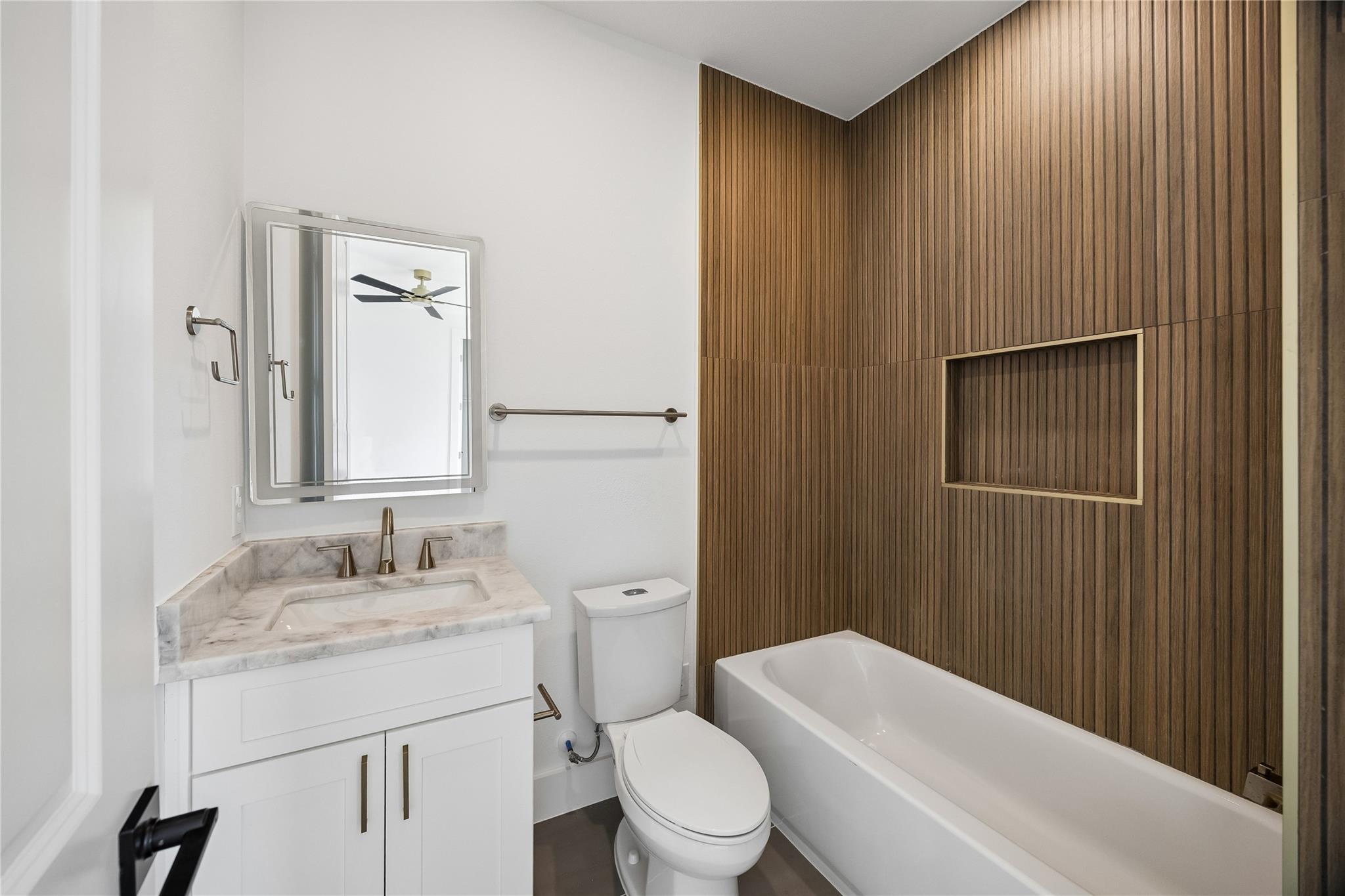 1032 W 17th Street # A