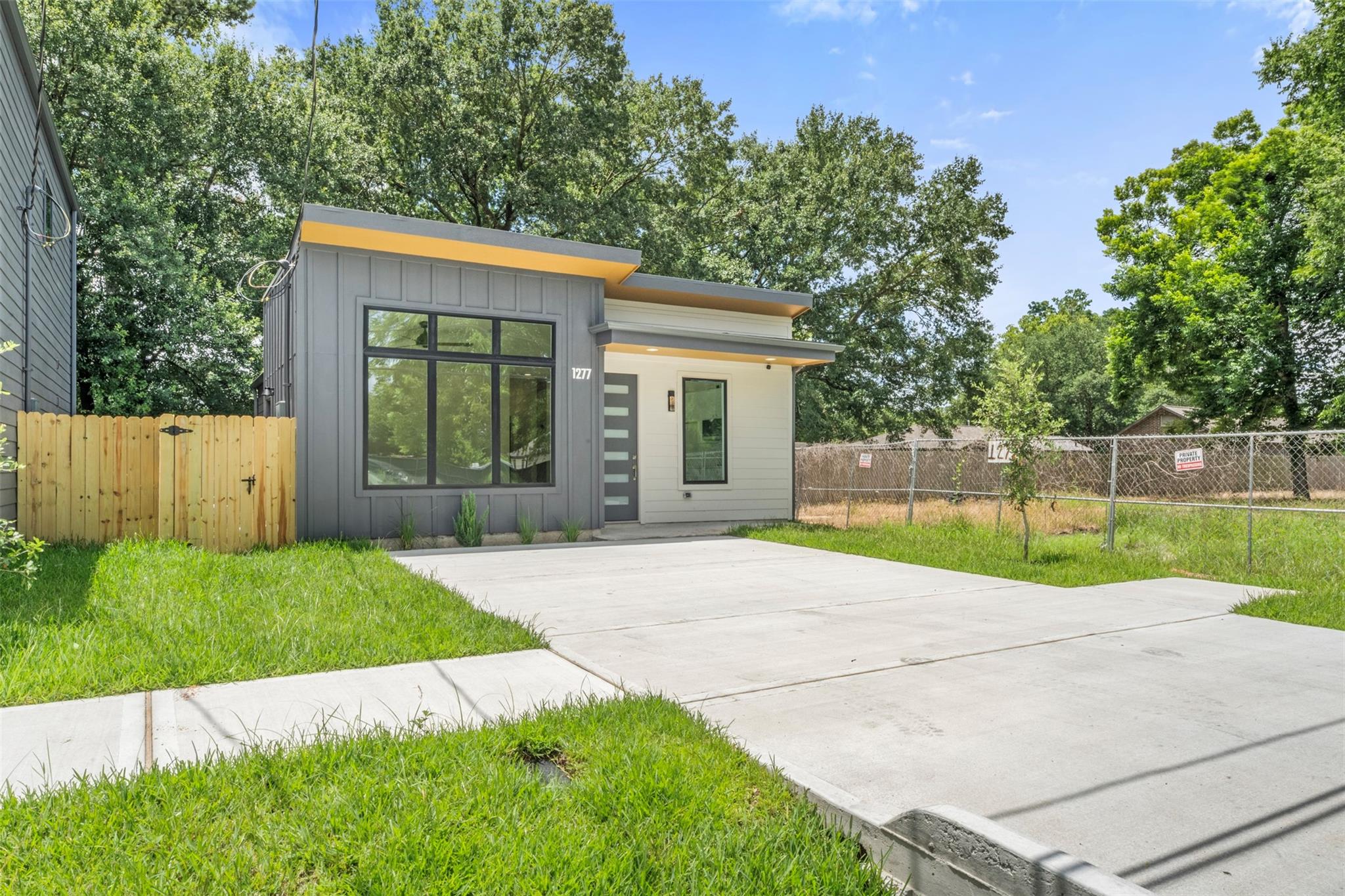 1277 Dewalt Street