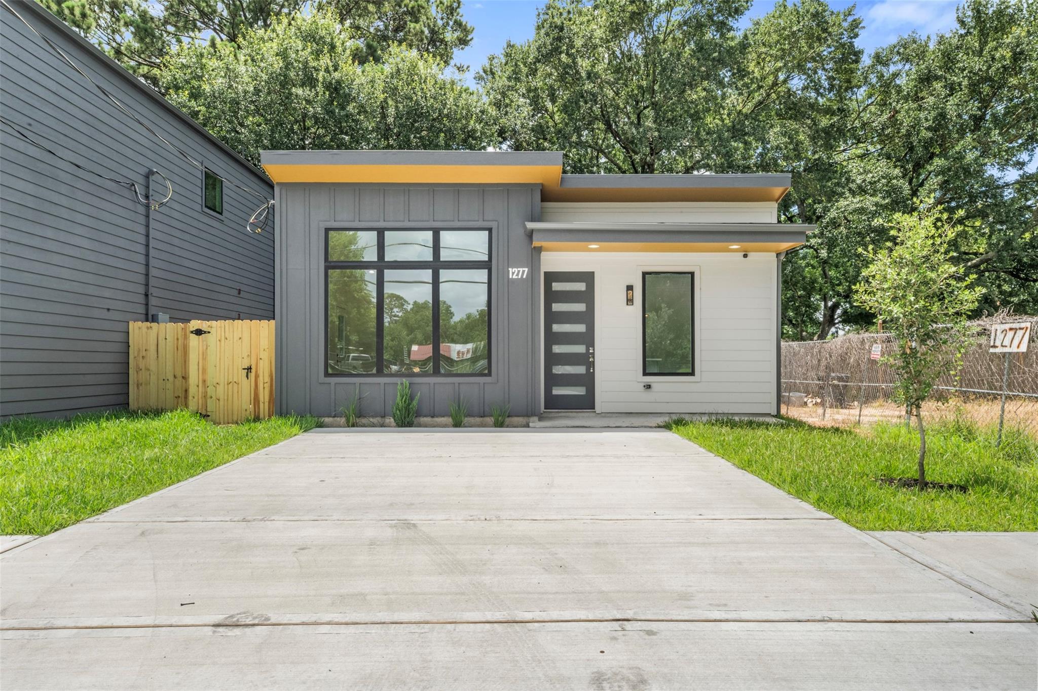 1277 Dewalt Street