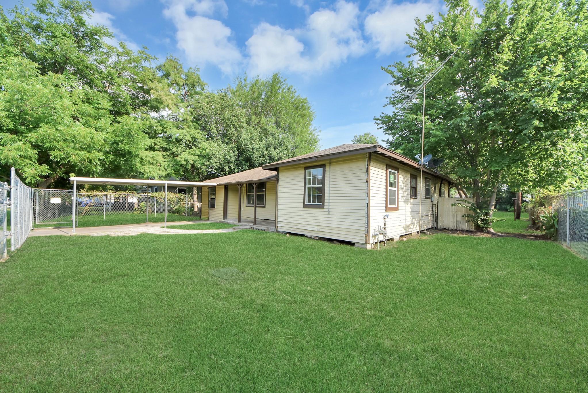 117 E Witcher Lane