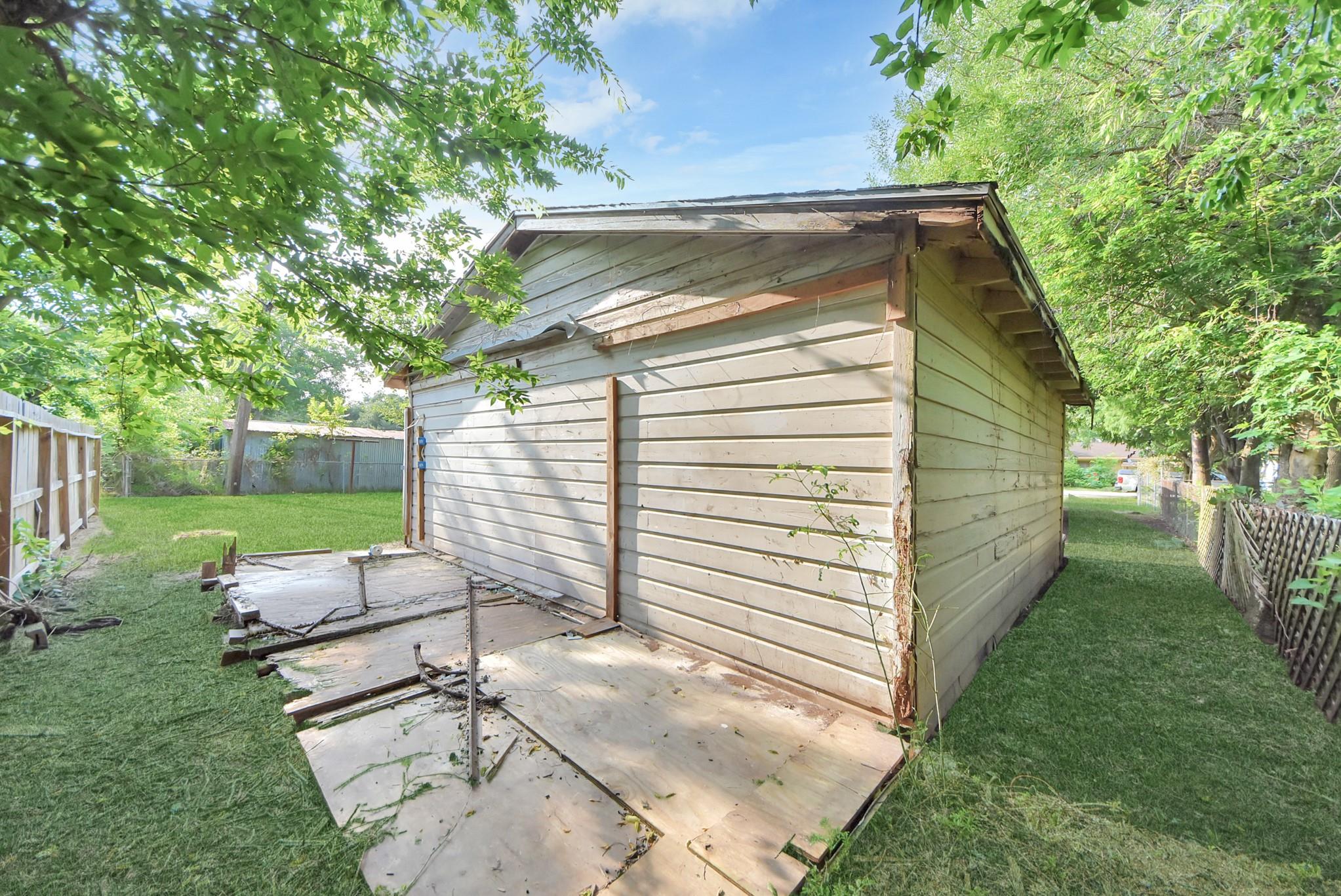 117 E Witcher Lane