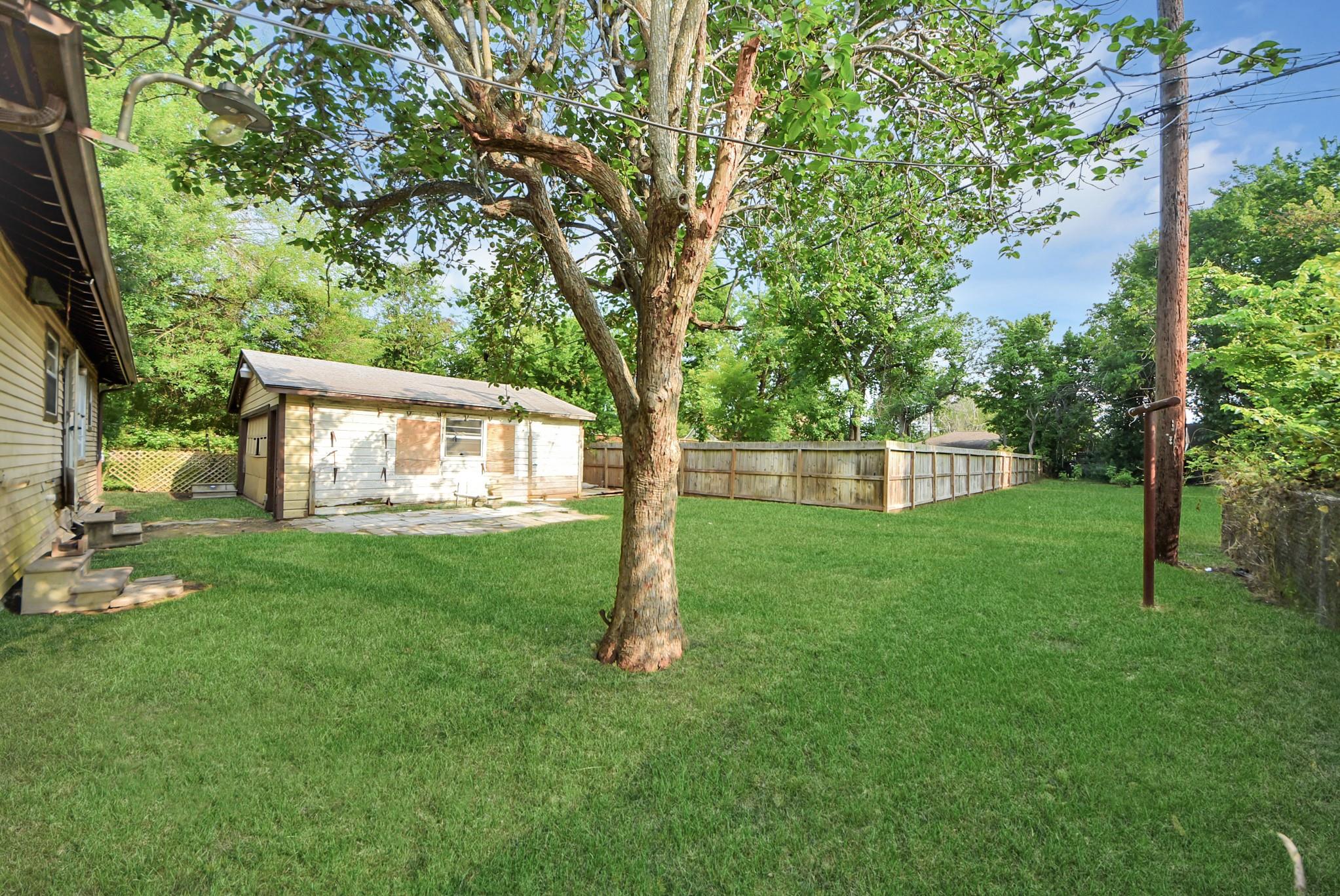 117 E Witcher Lane