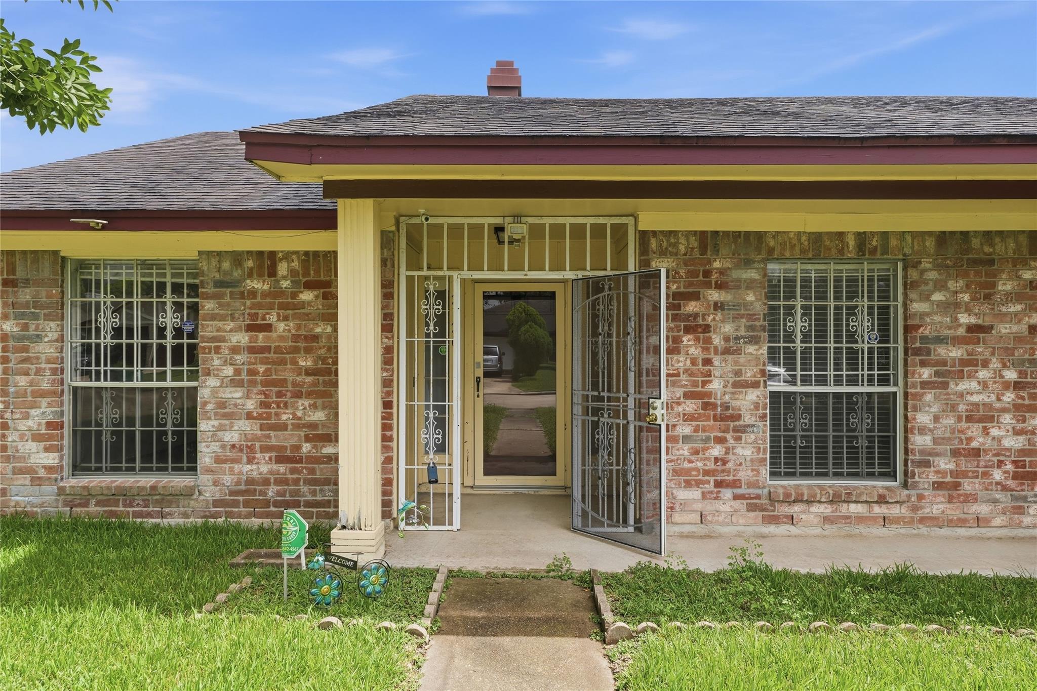 12126 Pine Knoll Drive