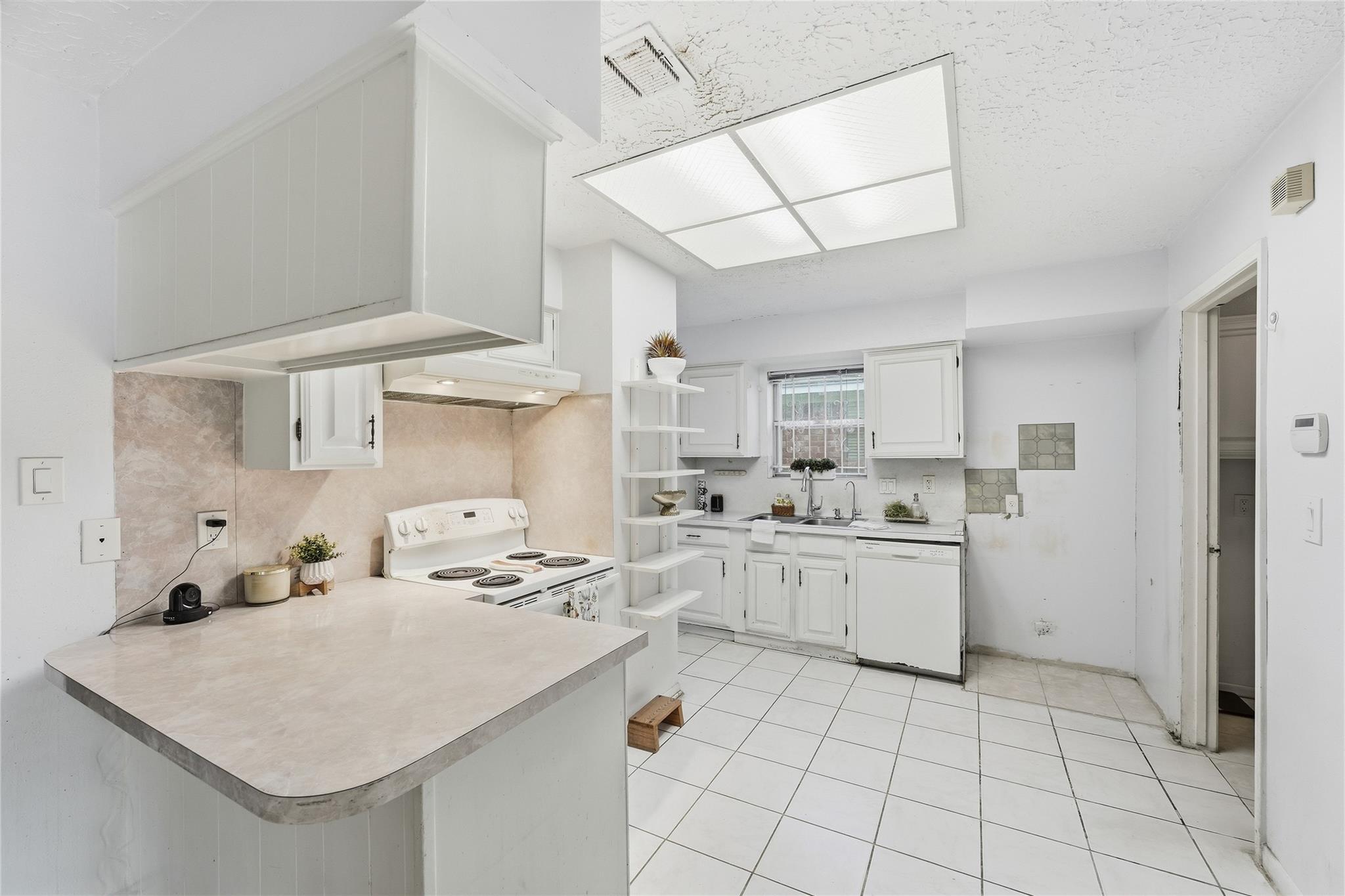 12126 Pine Knoll Drive