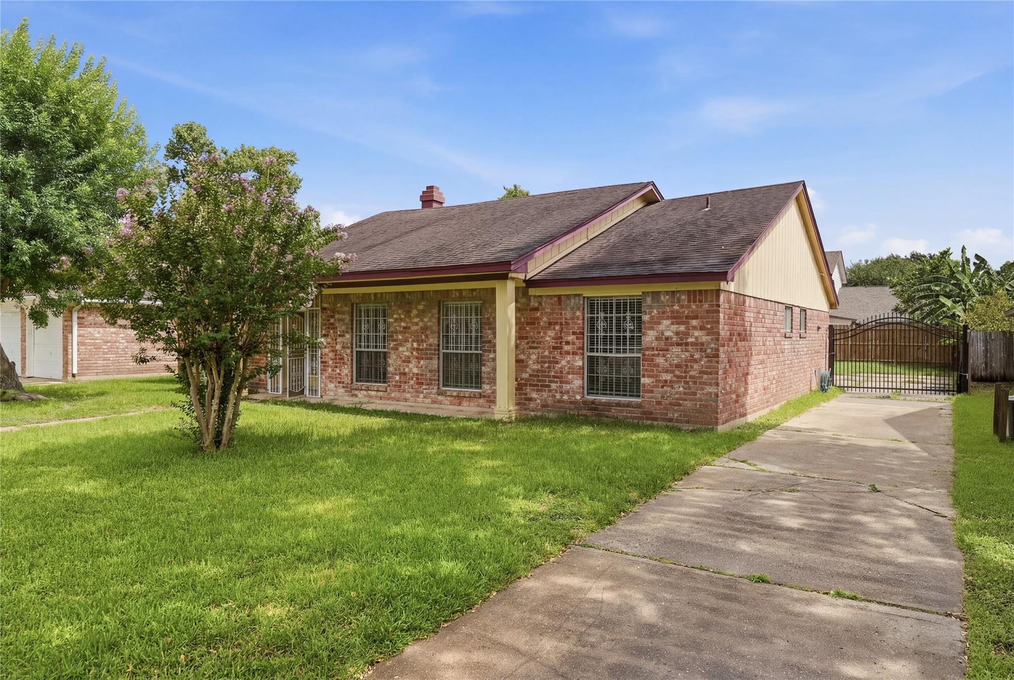 12126 Pine Knoll Drive