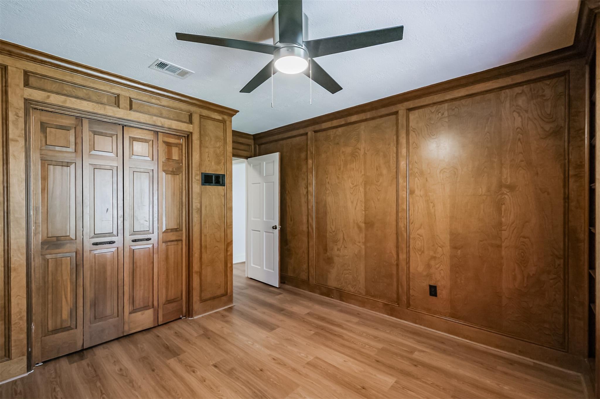 1715 Woodland Park Drive