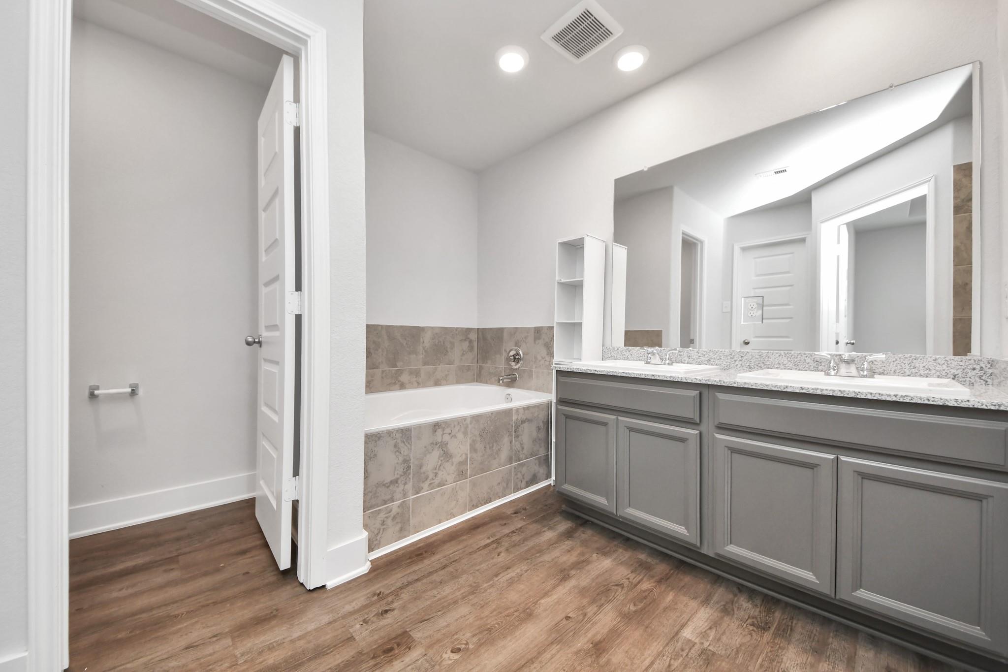 4423 Santorini Lane