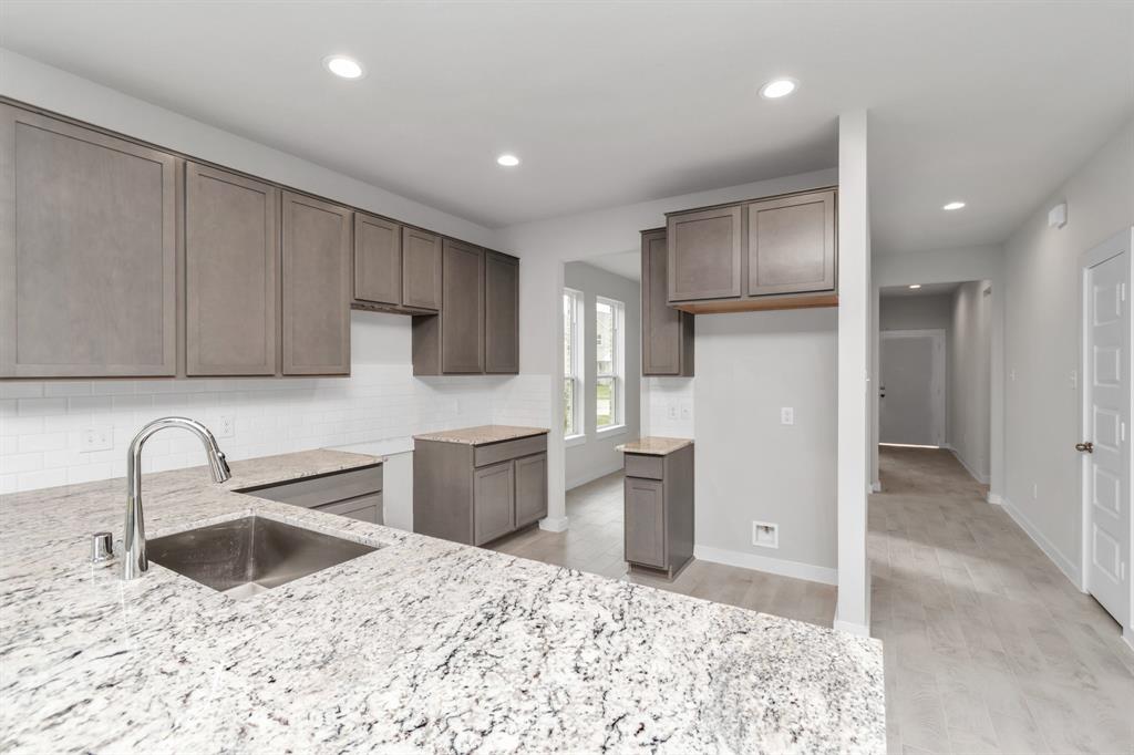 18207 Walnut Canopy Way