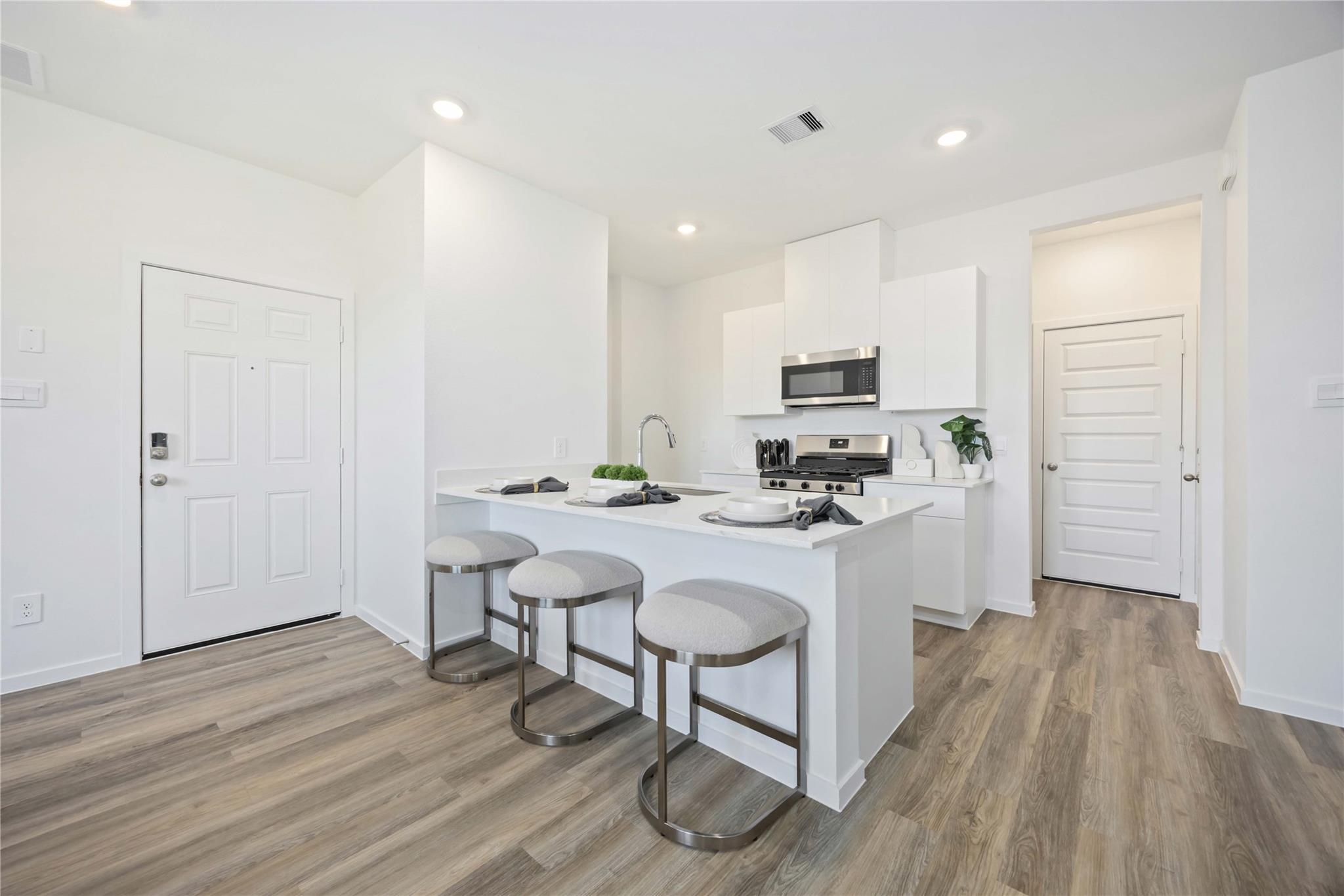 3302 Willshire Stone Street