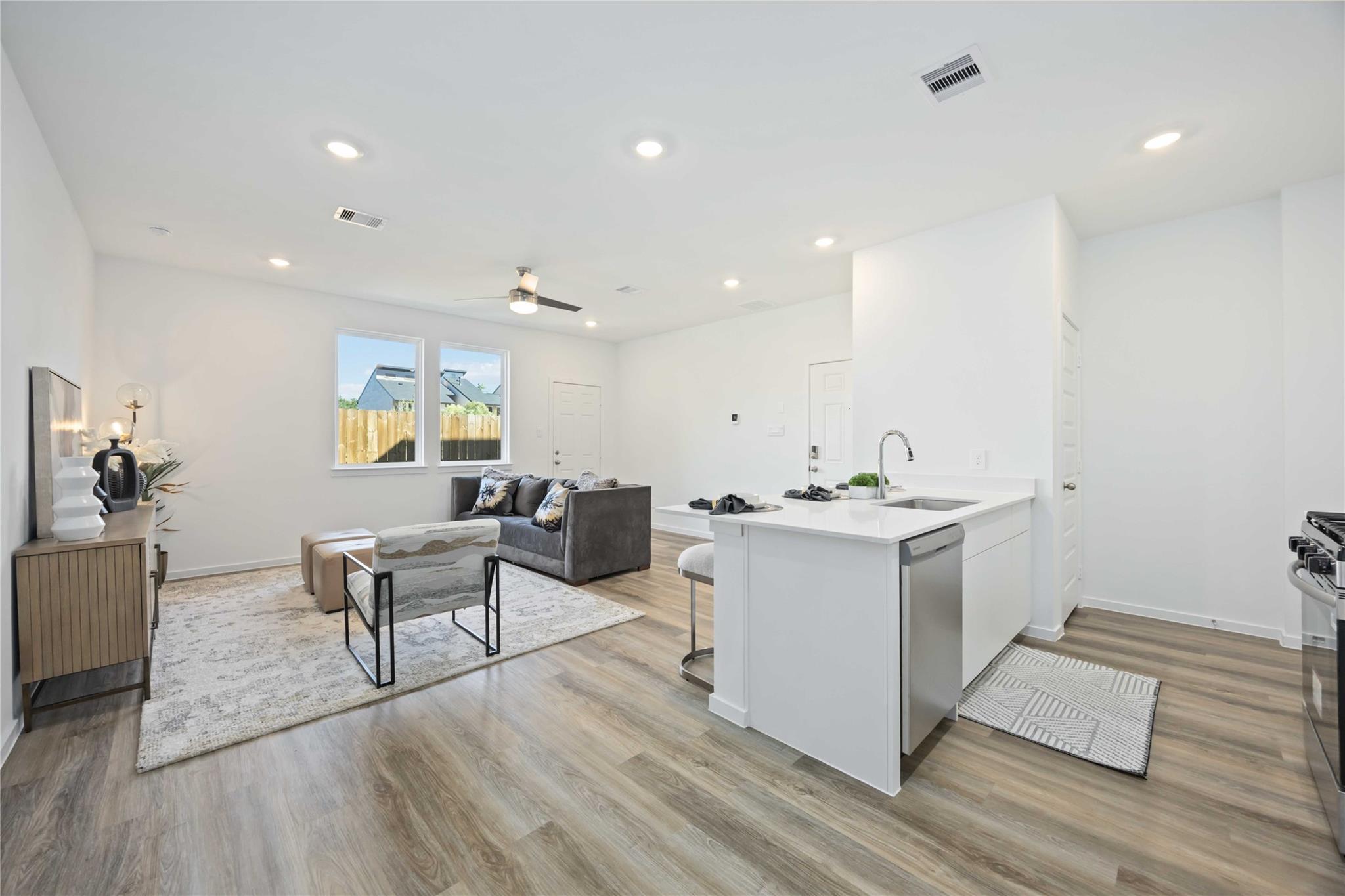 3302 Willshire Stone Street