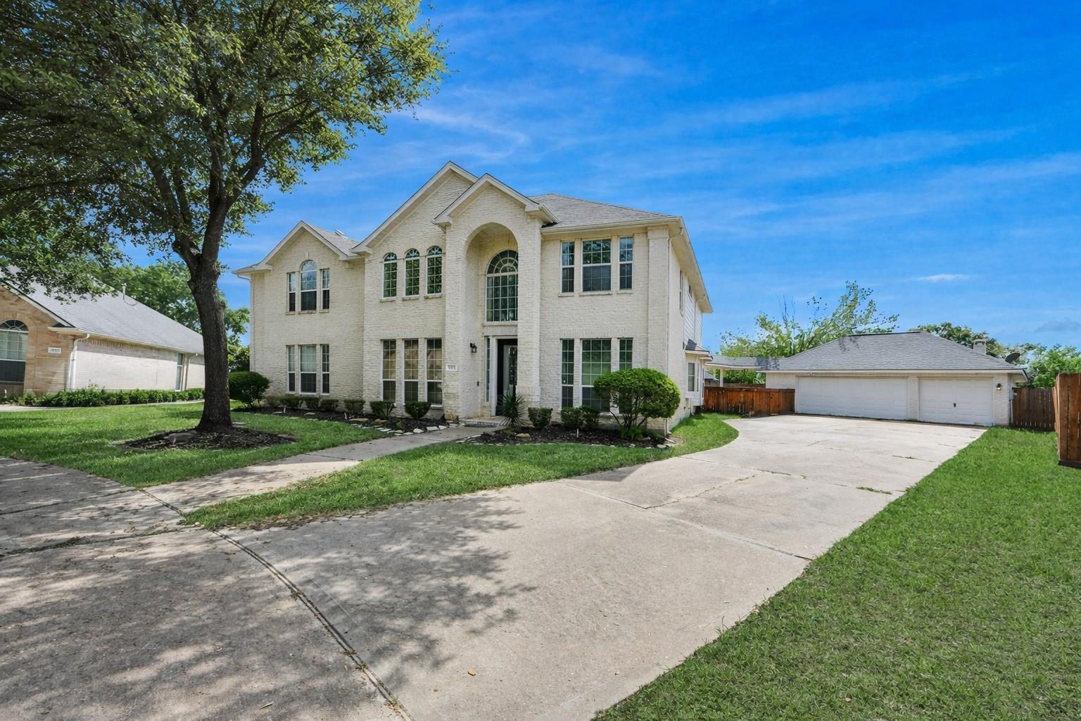 5703 Bishops Glen Court
