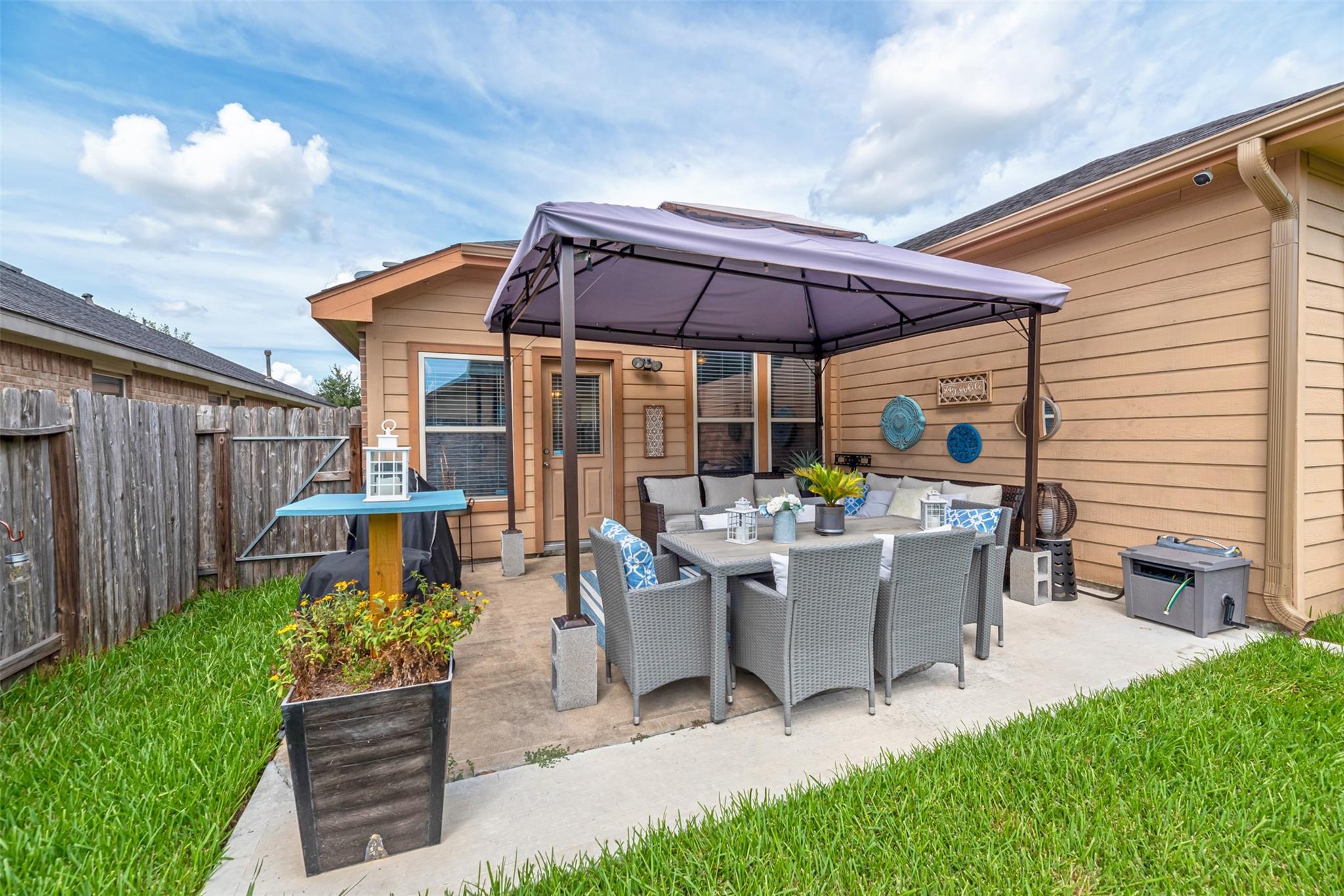 2003 Lansing Cove Drive