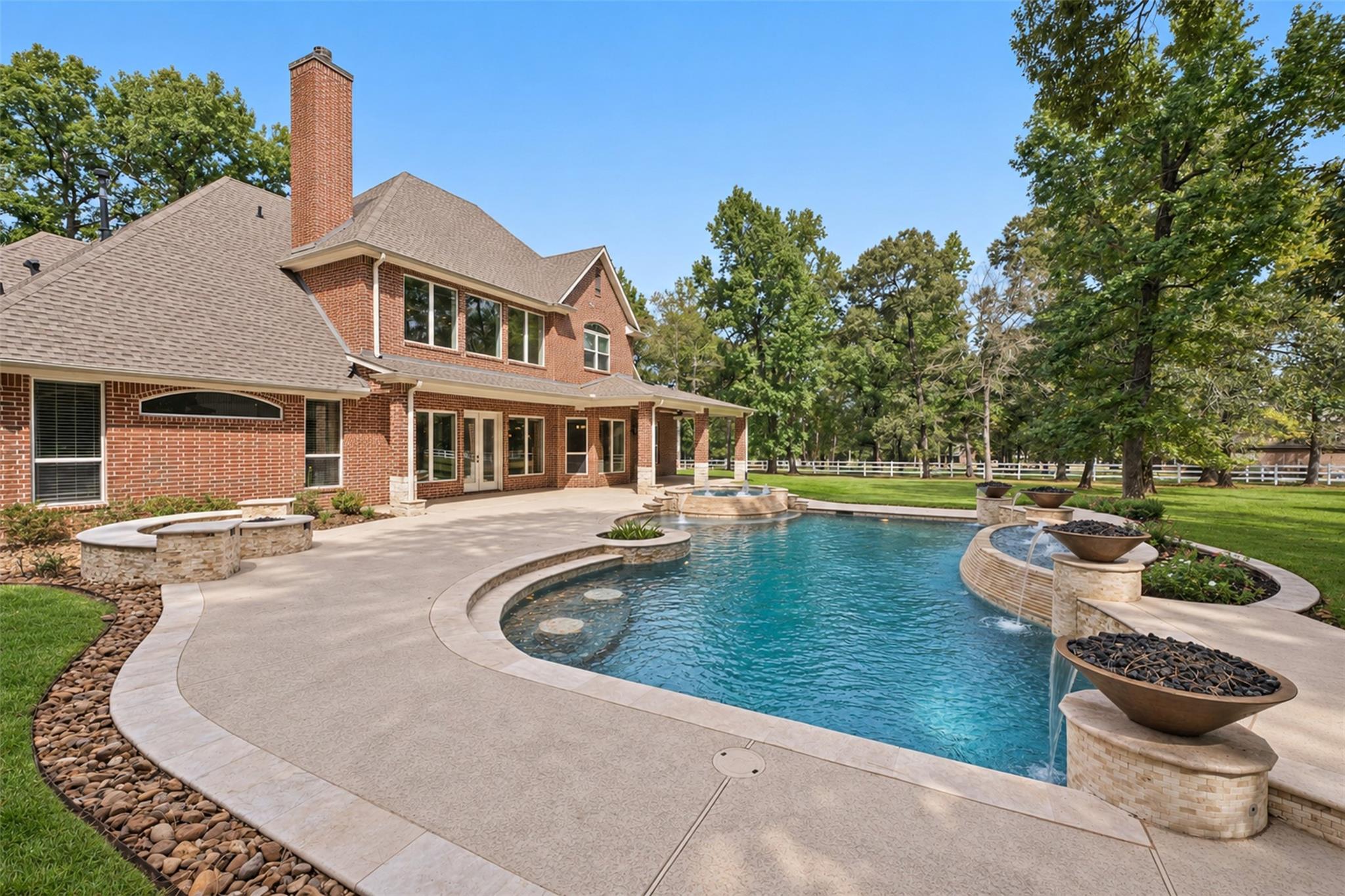2102 E Blue Lake Drive