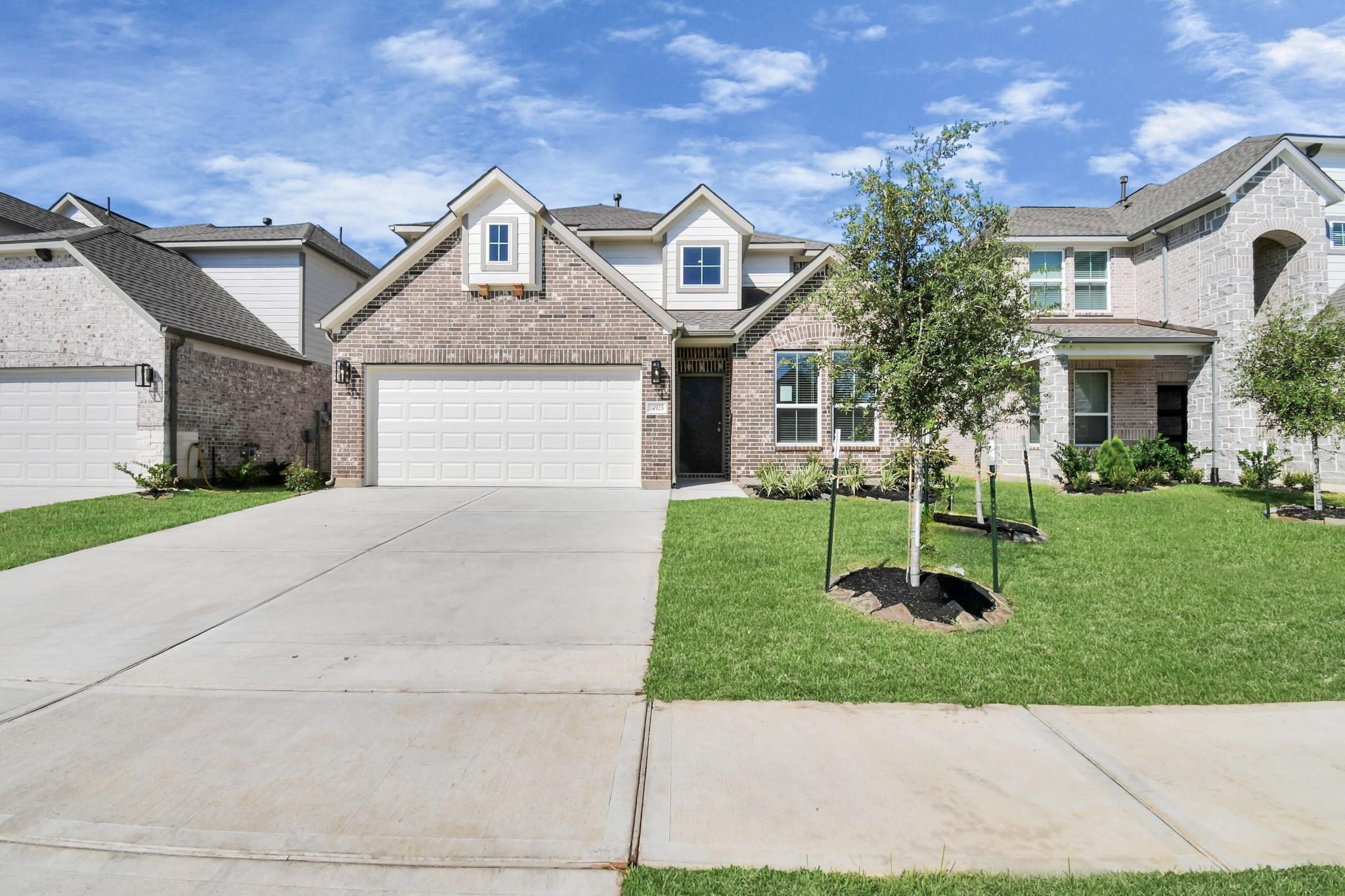 14923 Royal Leaf Drive
