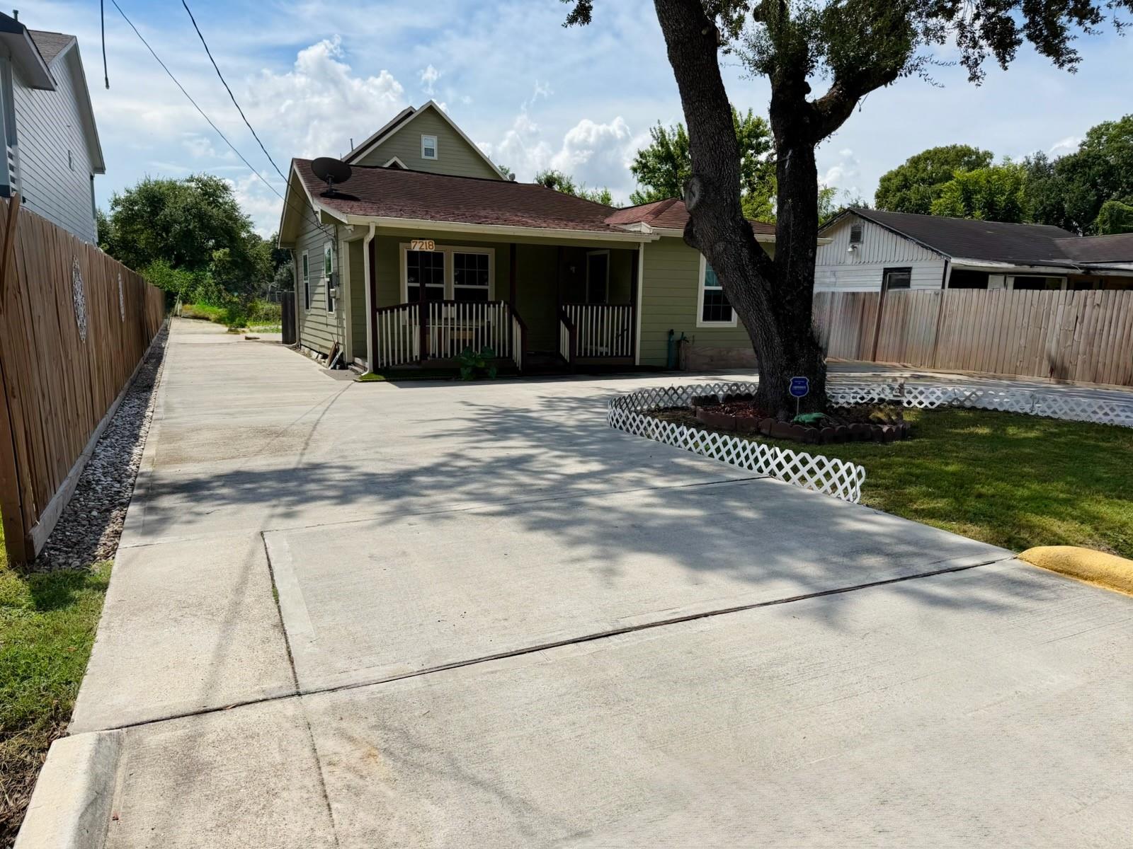 7218 Philibert Lane