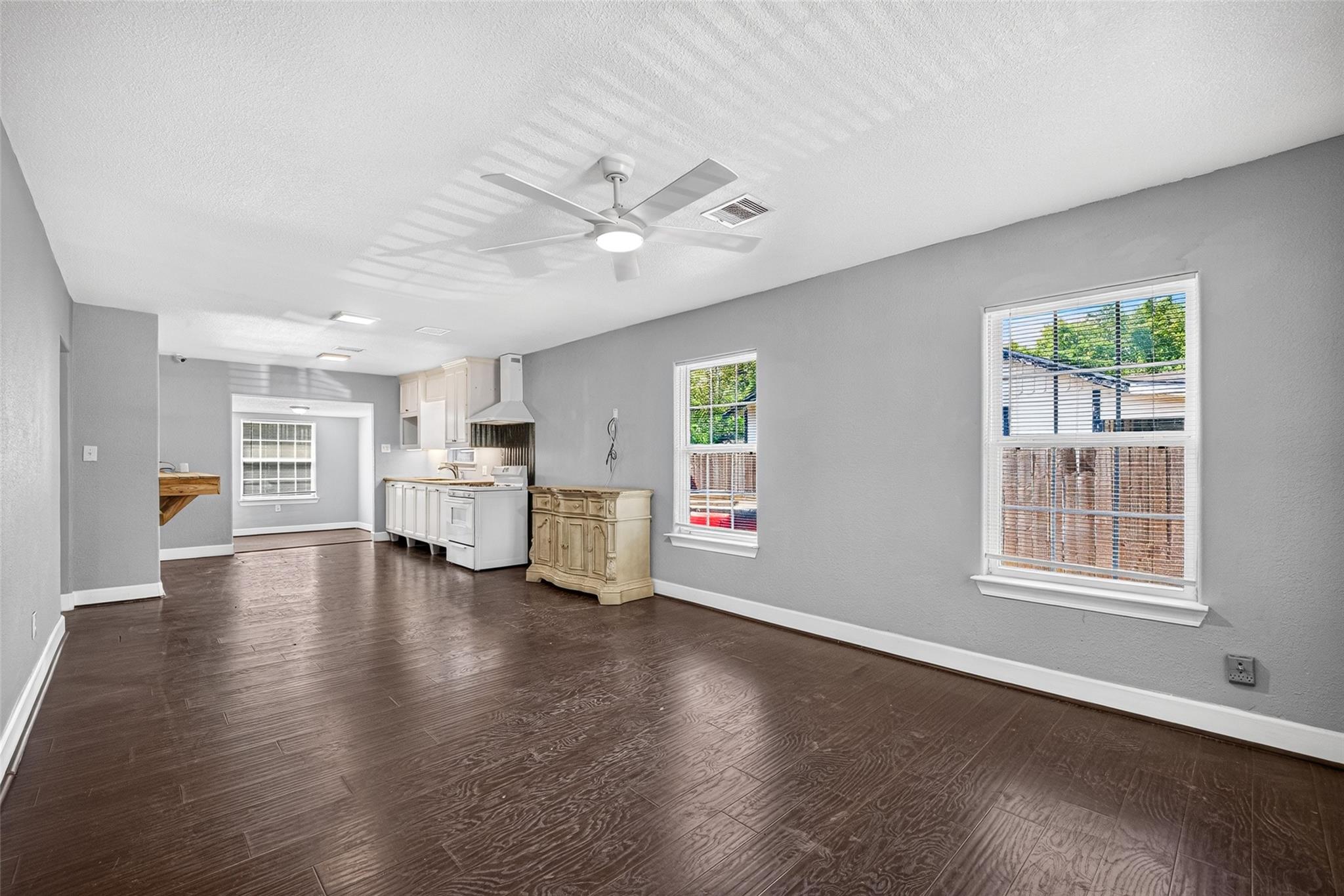 7218 Philibert Lane