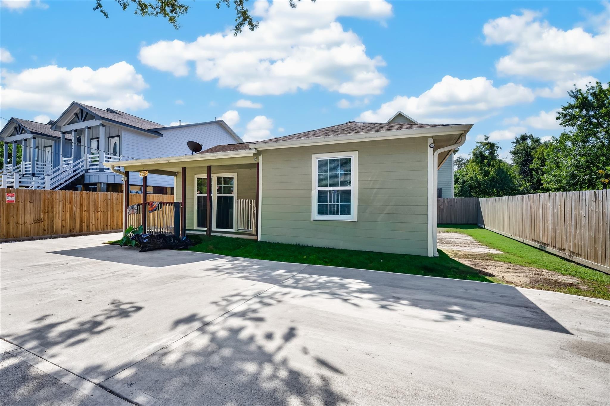 7218 Philibert Lane