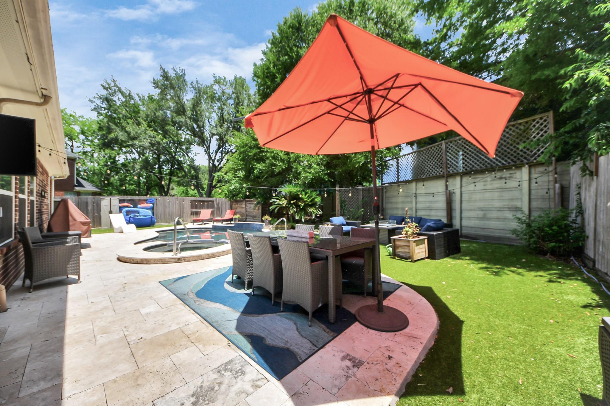 8910 Burleson Court