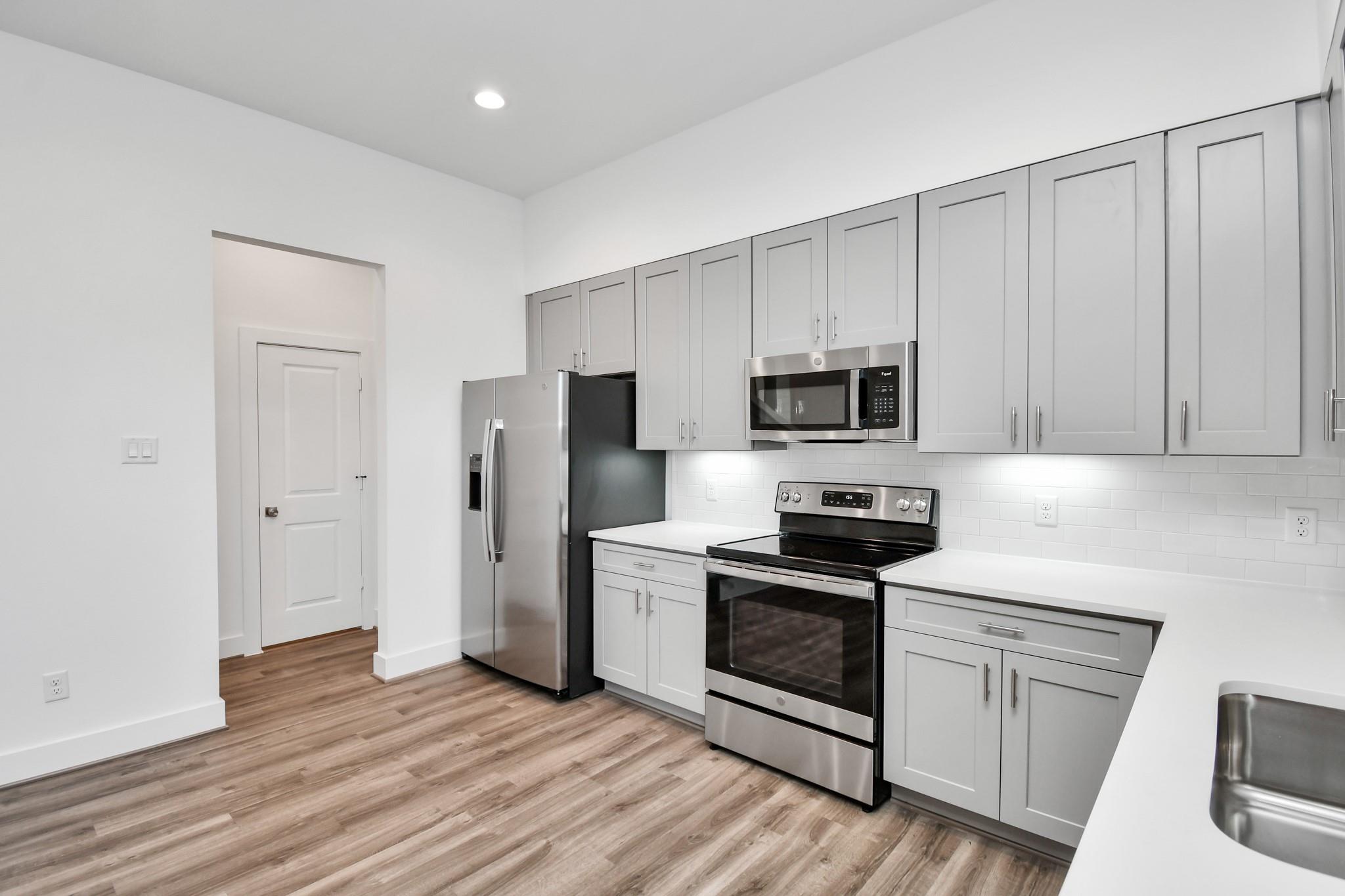 9024 Laverne Laurel Lane