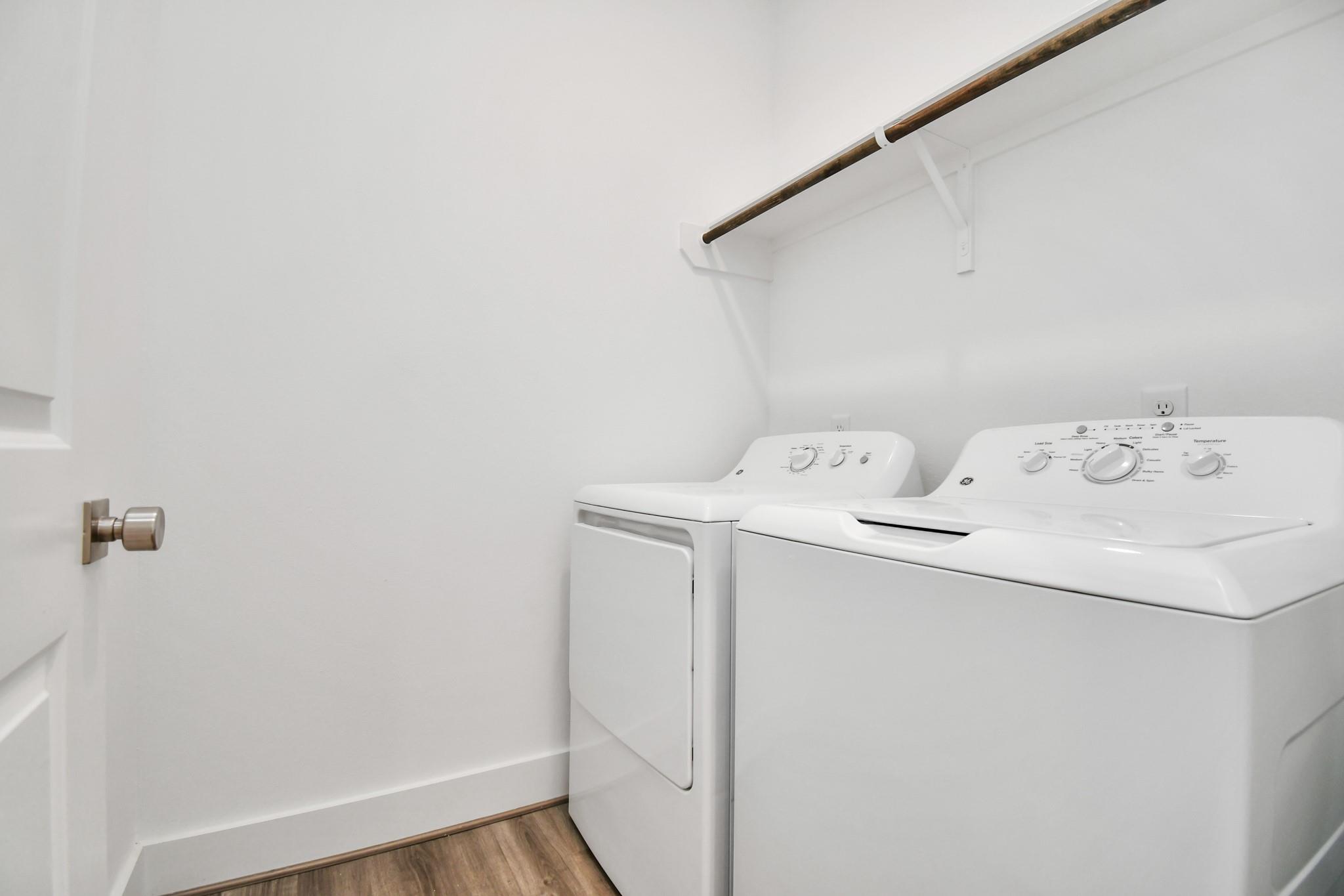 9024 Laverne Laurel Lane