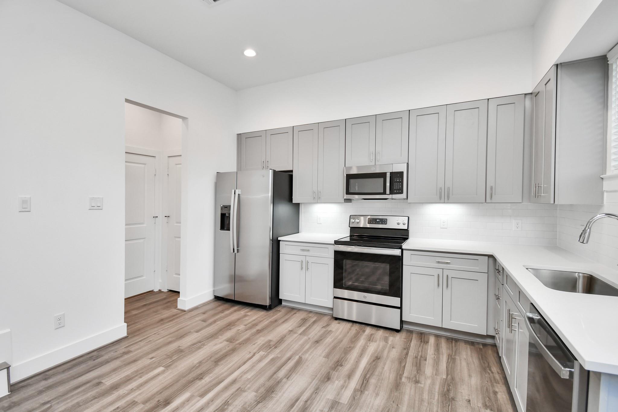 9024 Laverne Laurel Lane