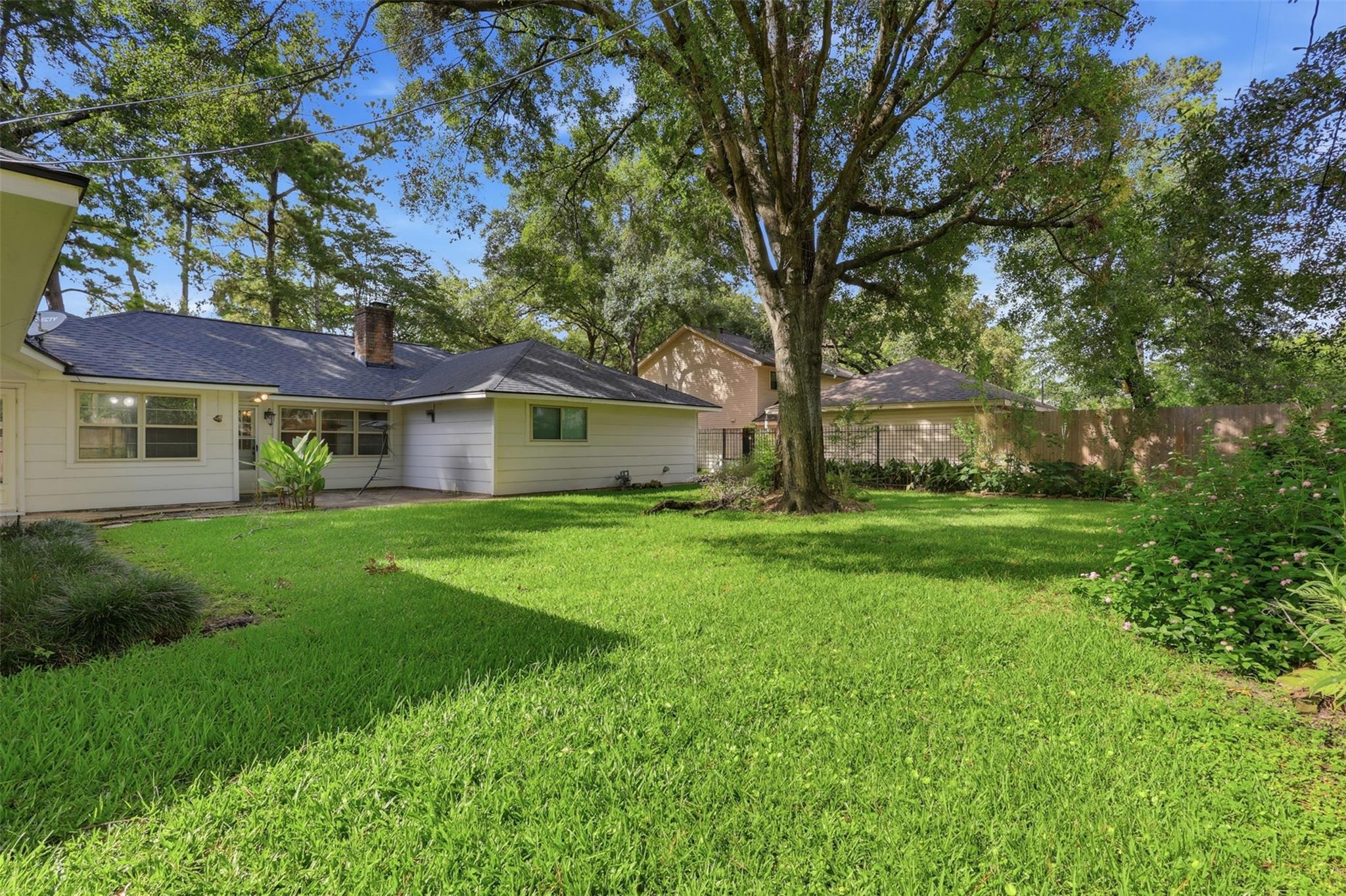 5923 Pinewood Springs Drive