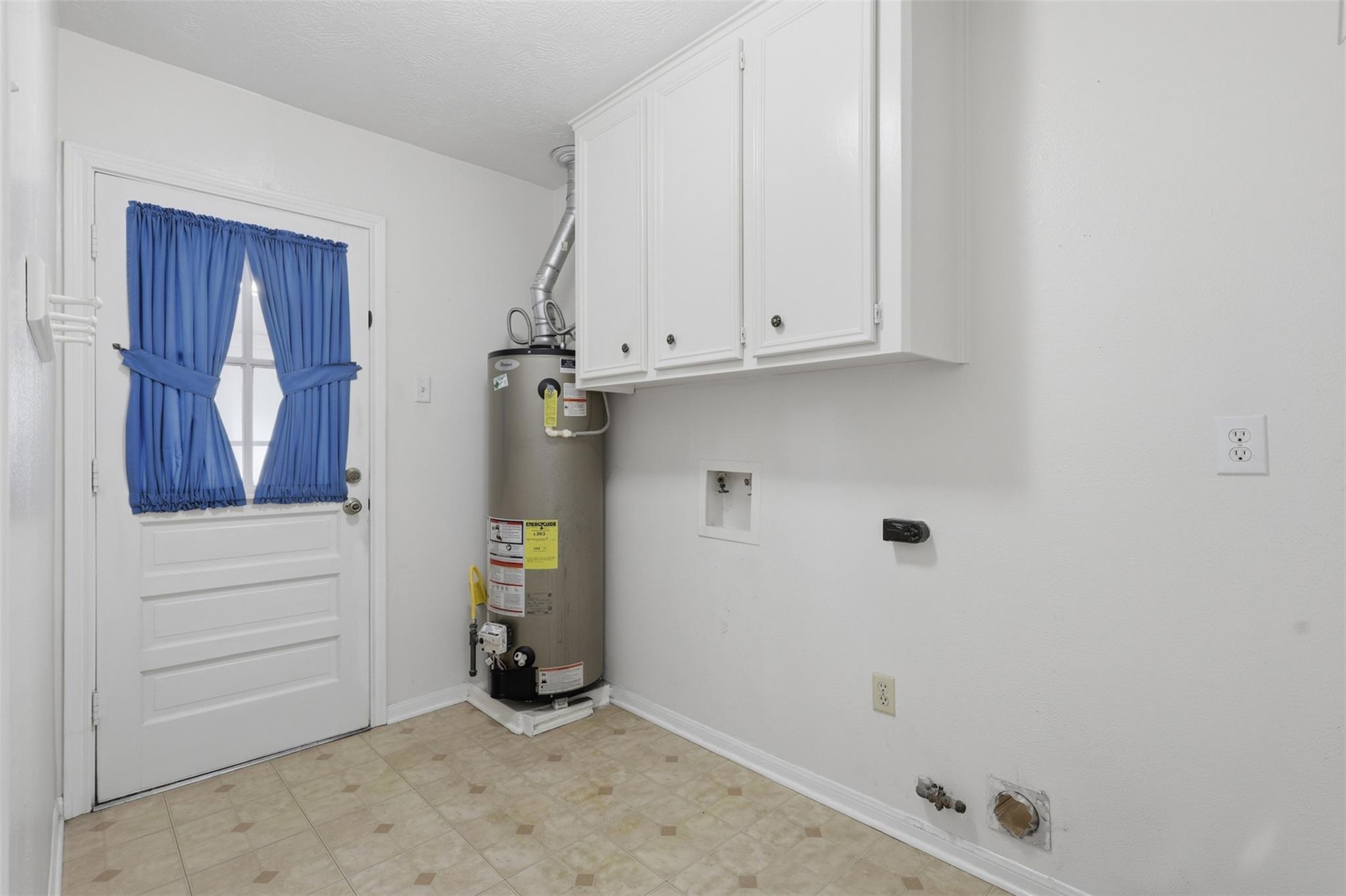 5923 Pinewood Springs Drive