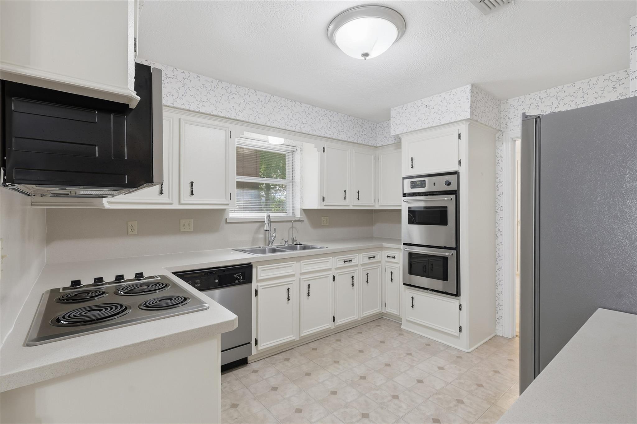 5923 Pinewood Springs Drive