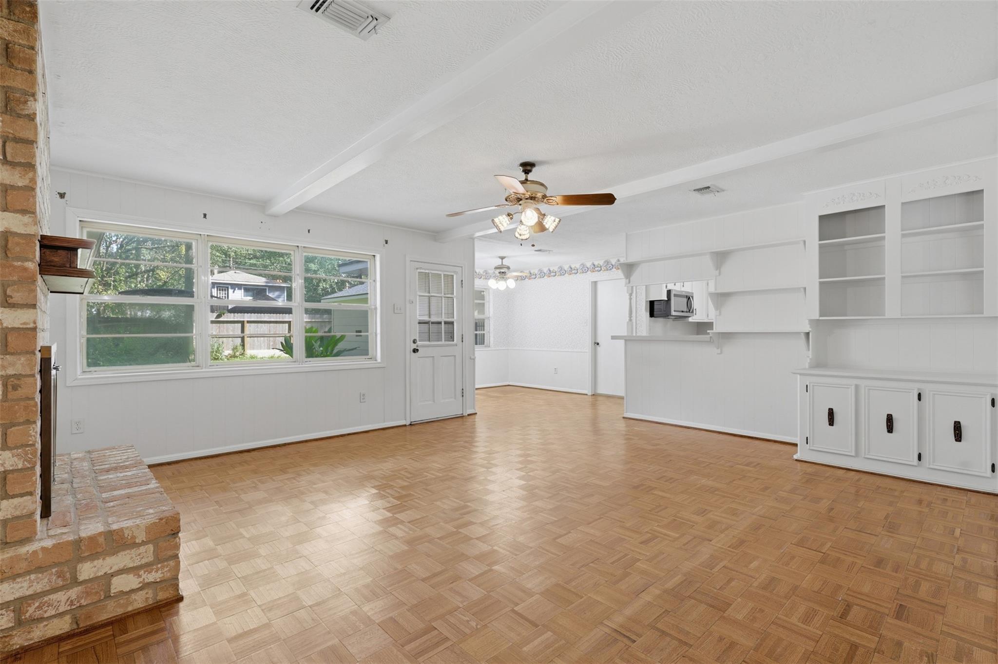 5923 Pinewood Springs Drive