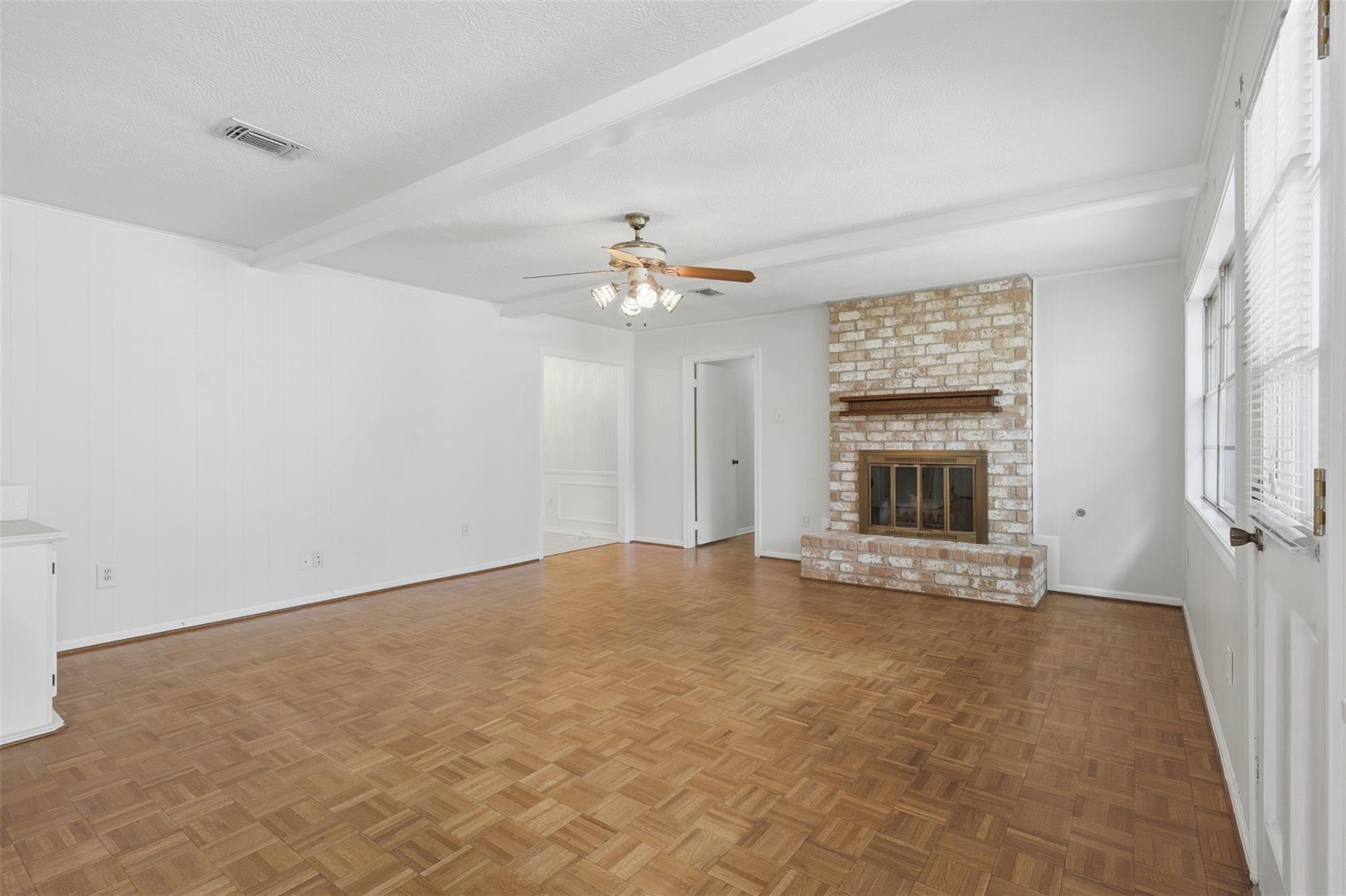 5923 Pinewood Springs Drive