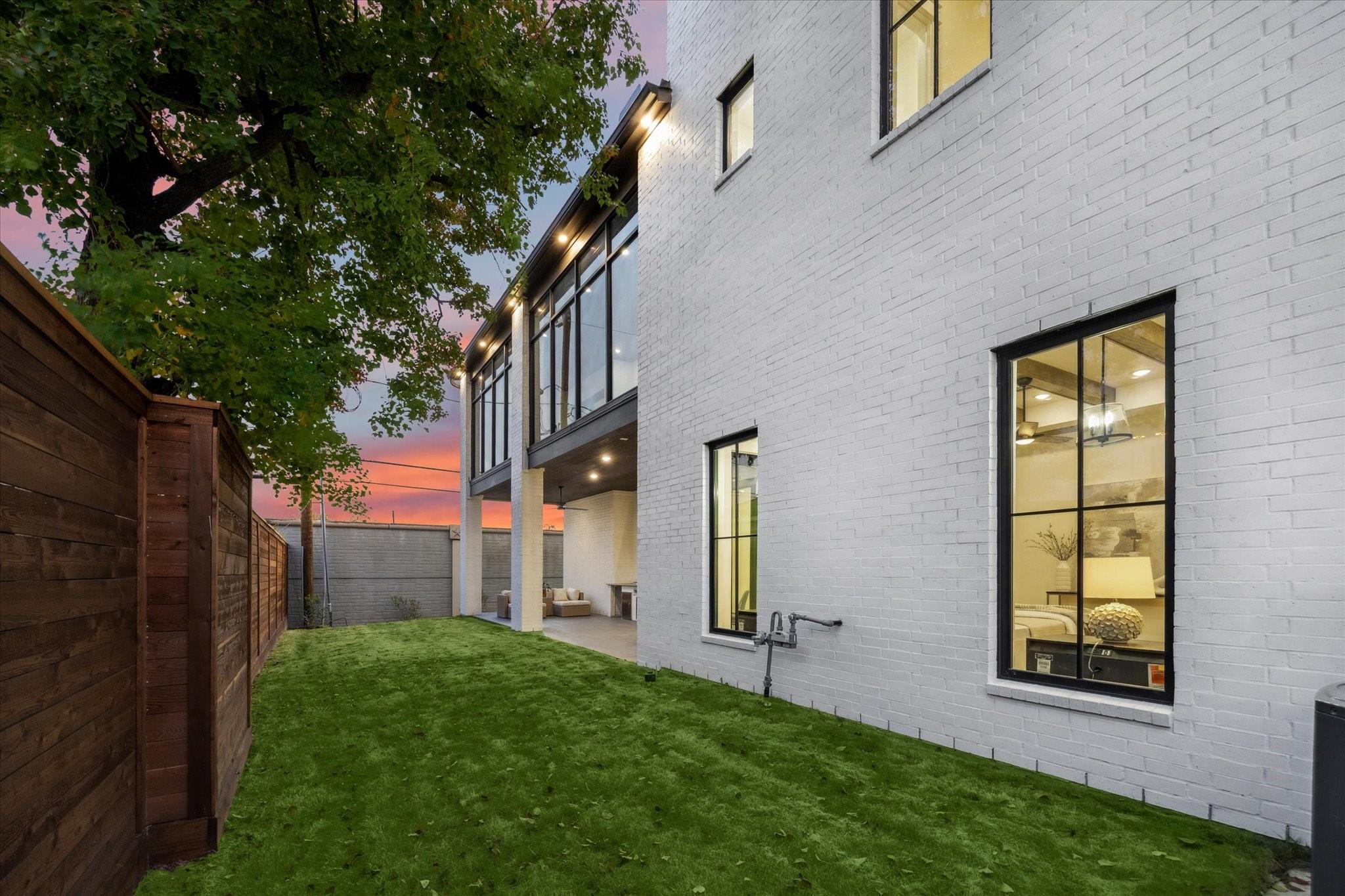 431 W 30th Street