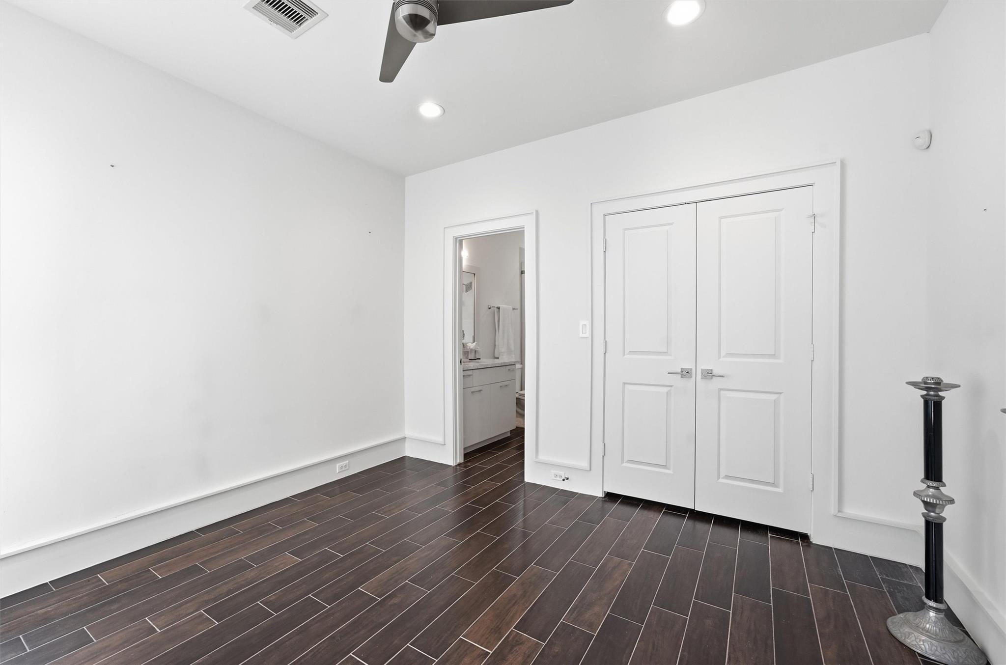 5497 Lampasas