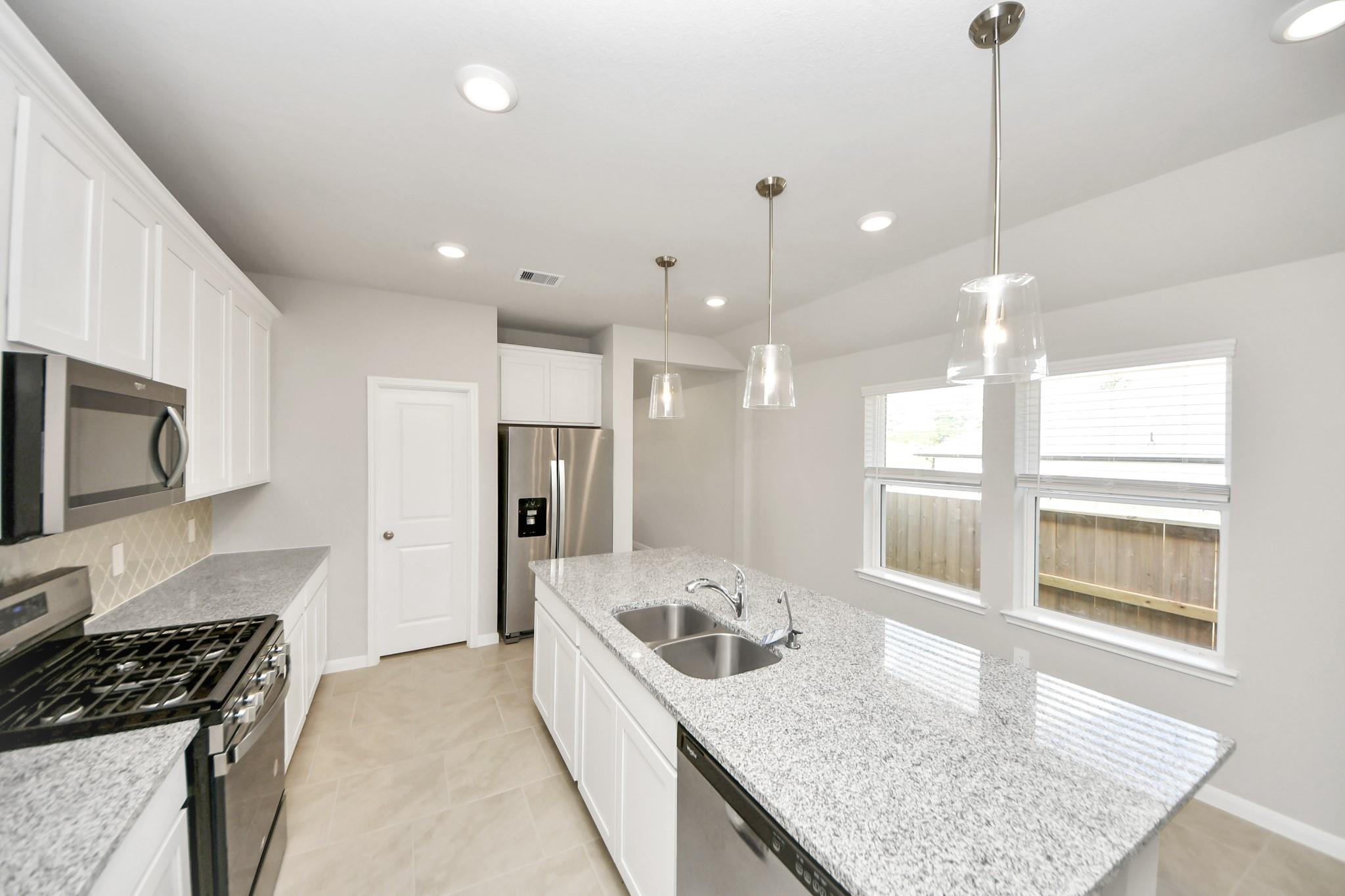 19584 Stripe Hill Bend