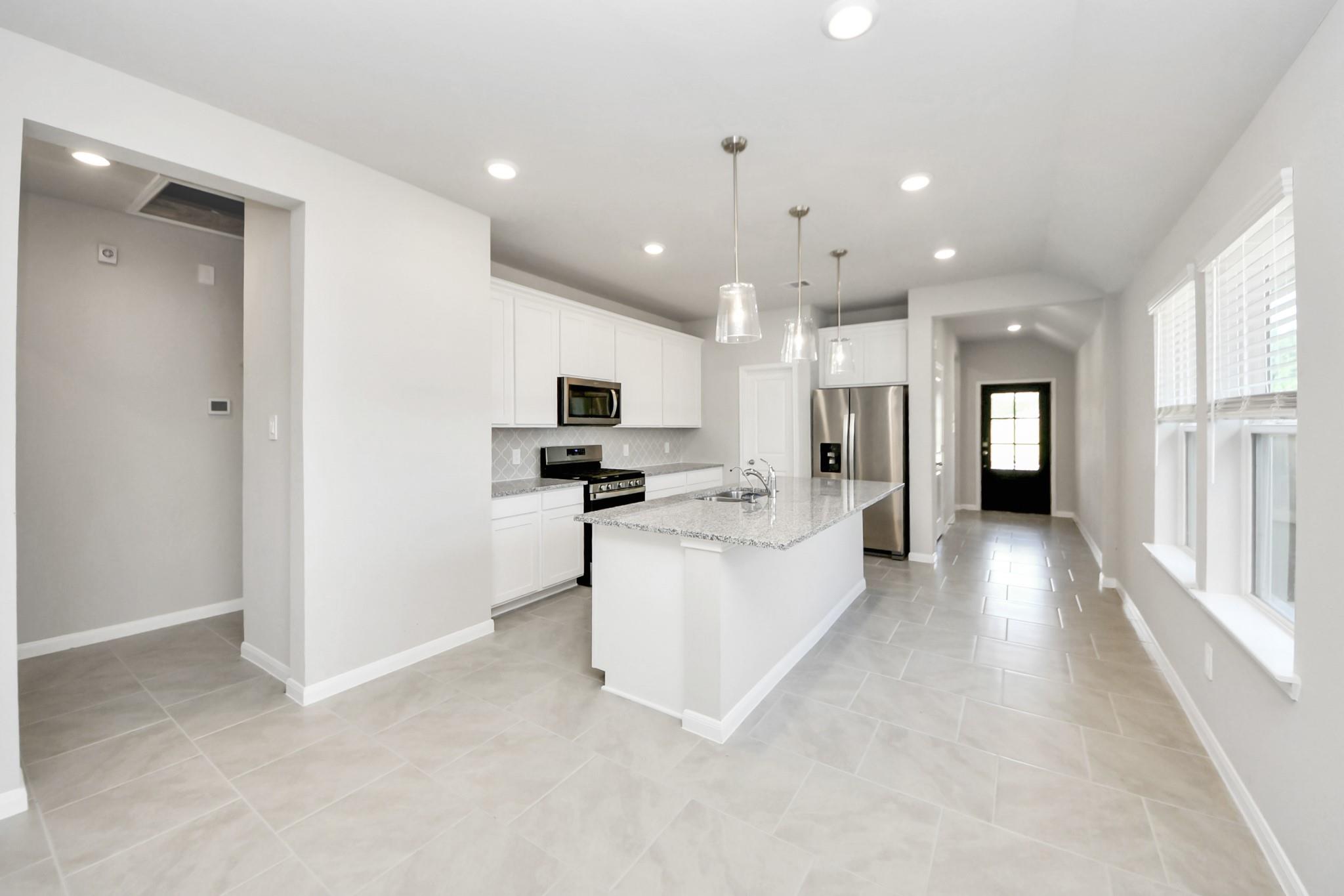 19584 Stripe Hill Bend