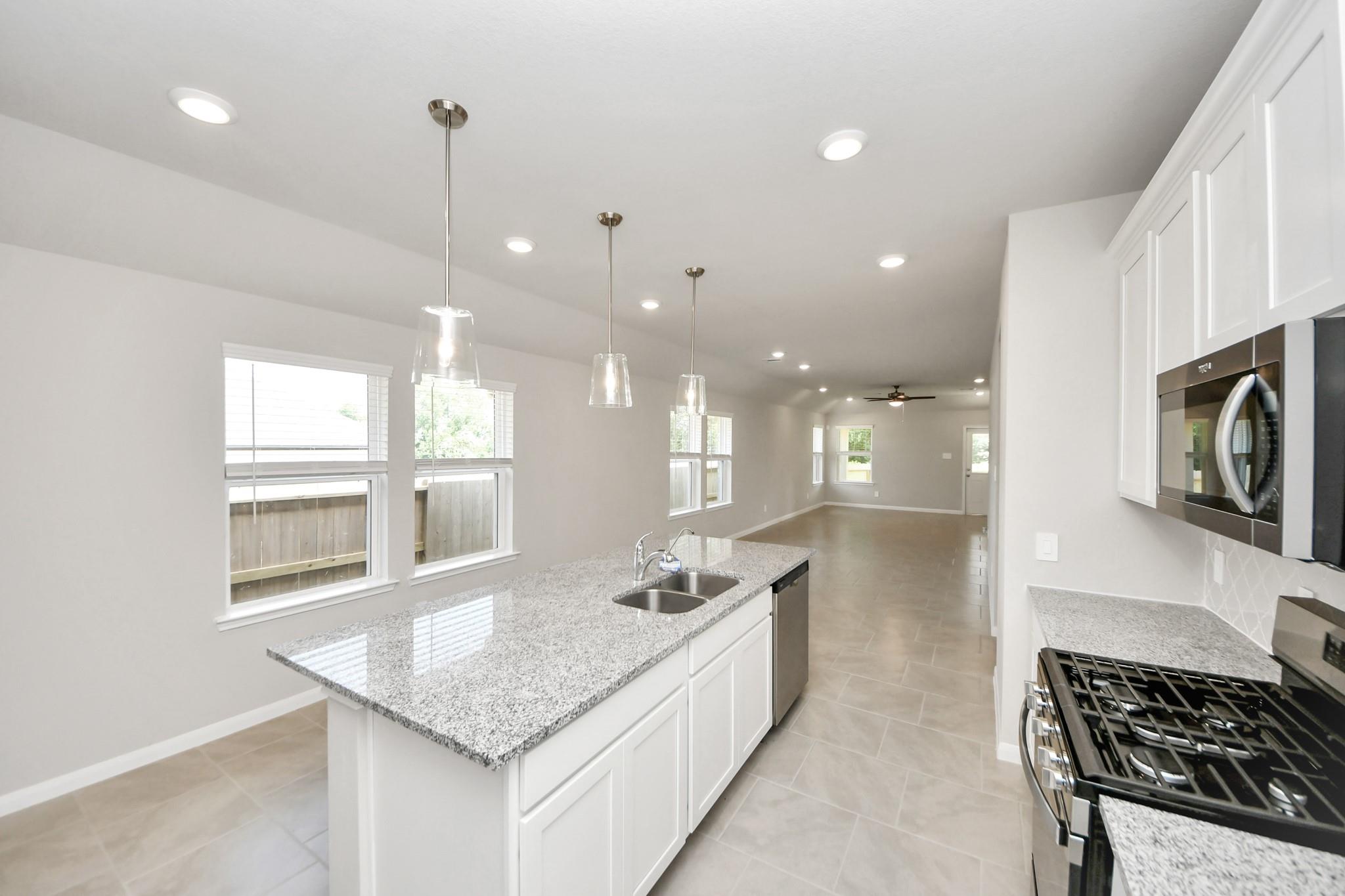 19584 Stripe Hill Bend