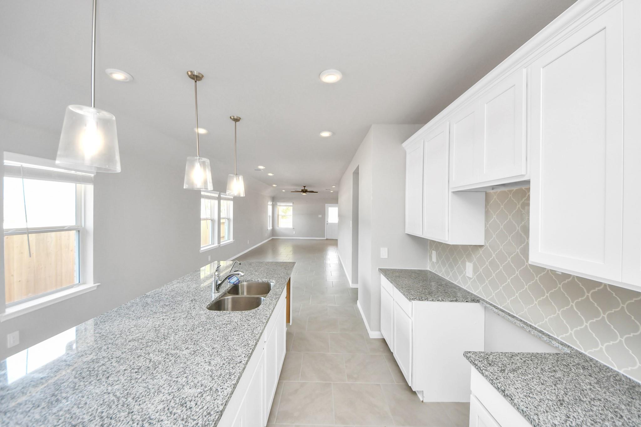 19584 Stripe Hill Bend