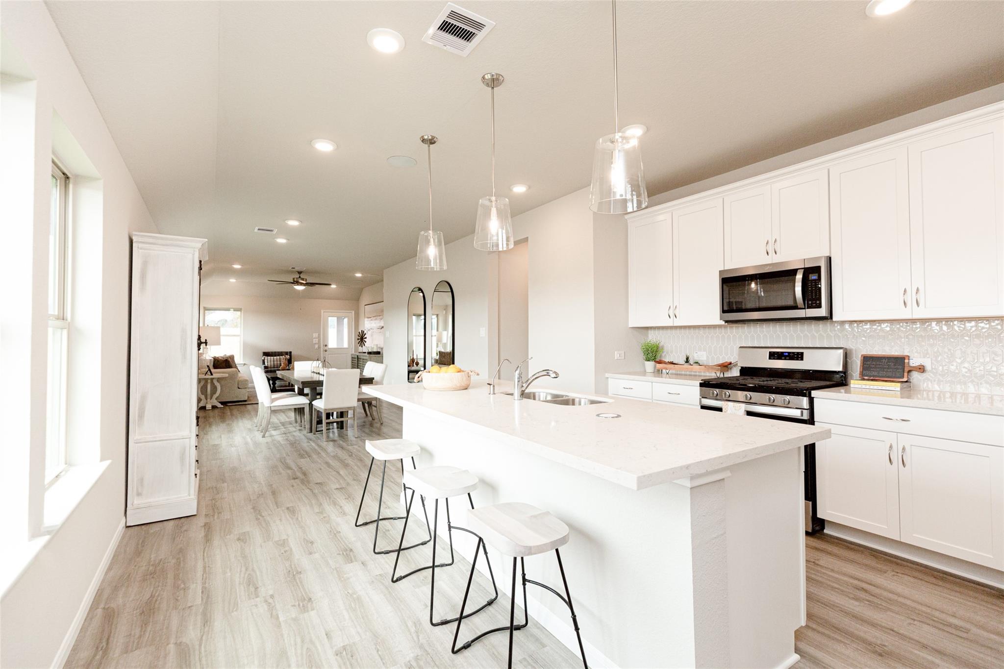 19584 Stripe Hill Bend