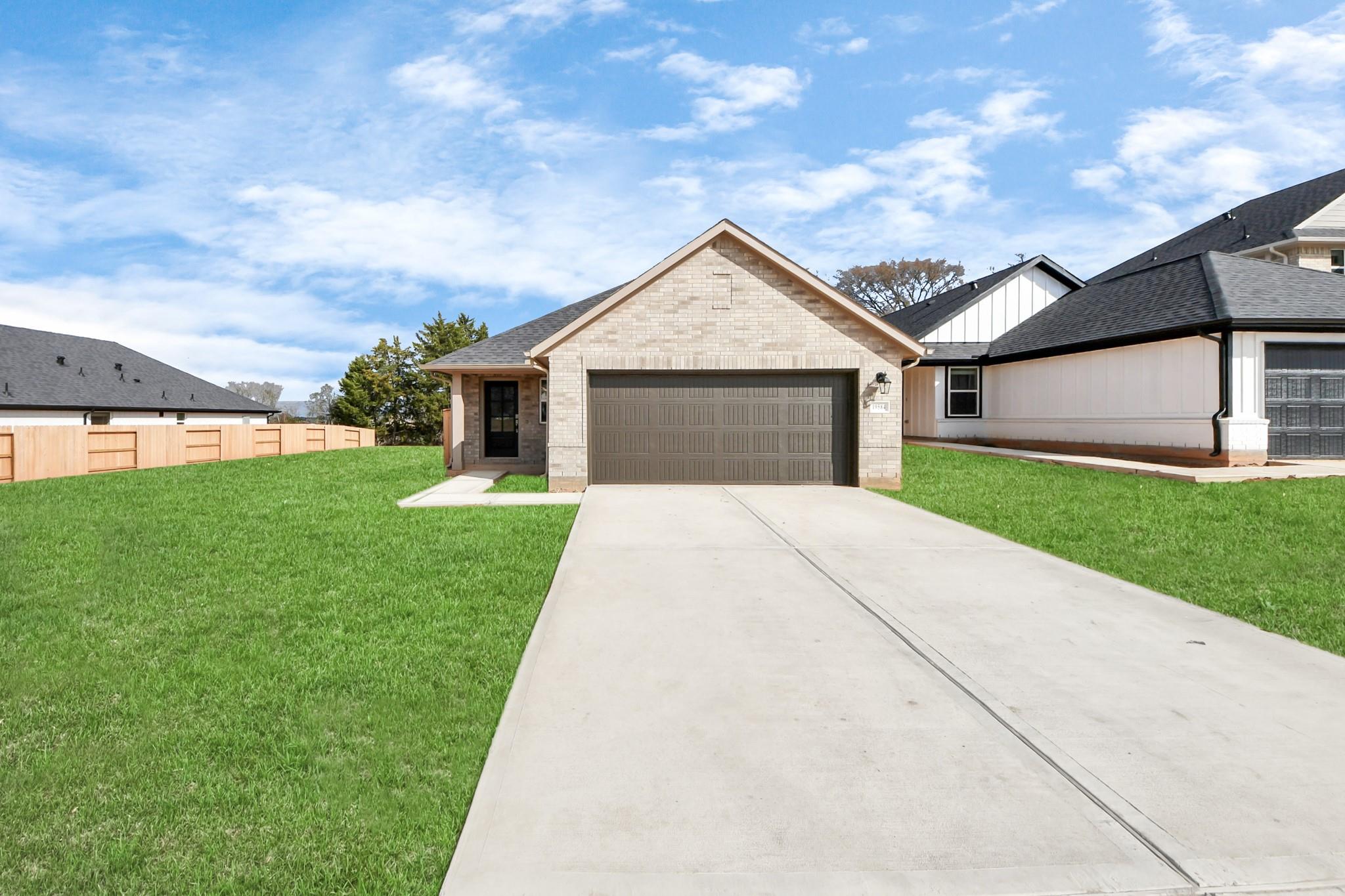 19584 Stripe Hill Bend