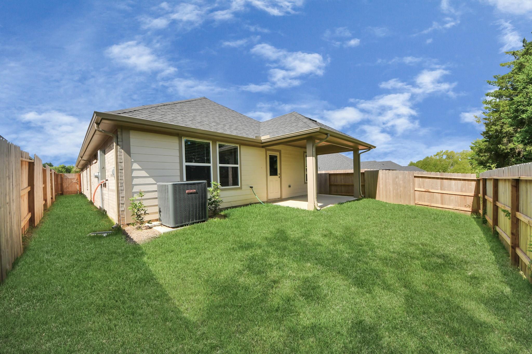 19584 Stripe Hill Bend