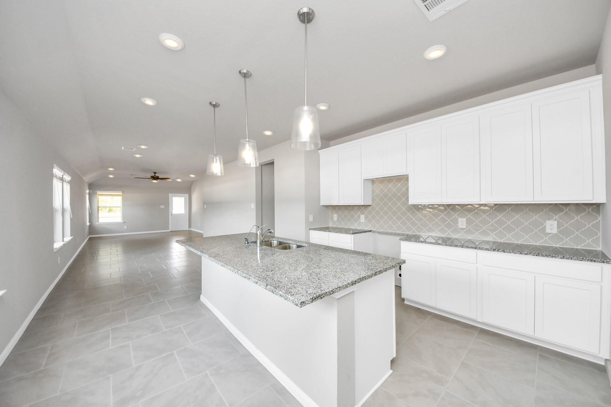 19584 Stripe Hill Bend