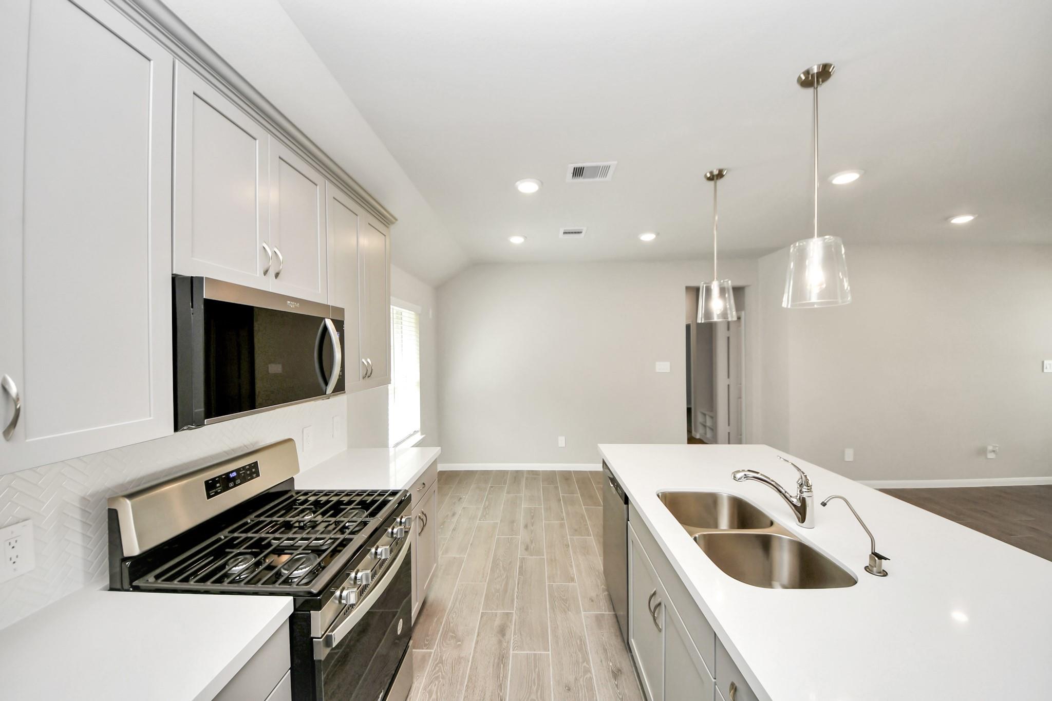 19564 Stripe Hill Bend