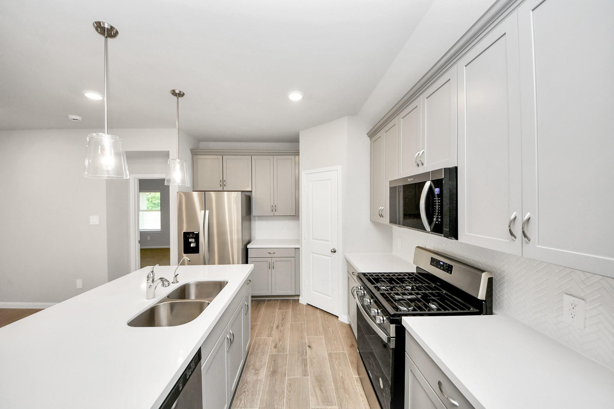 19564 Stripe Hill Bend