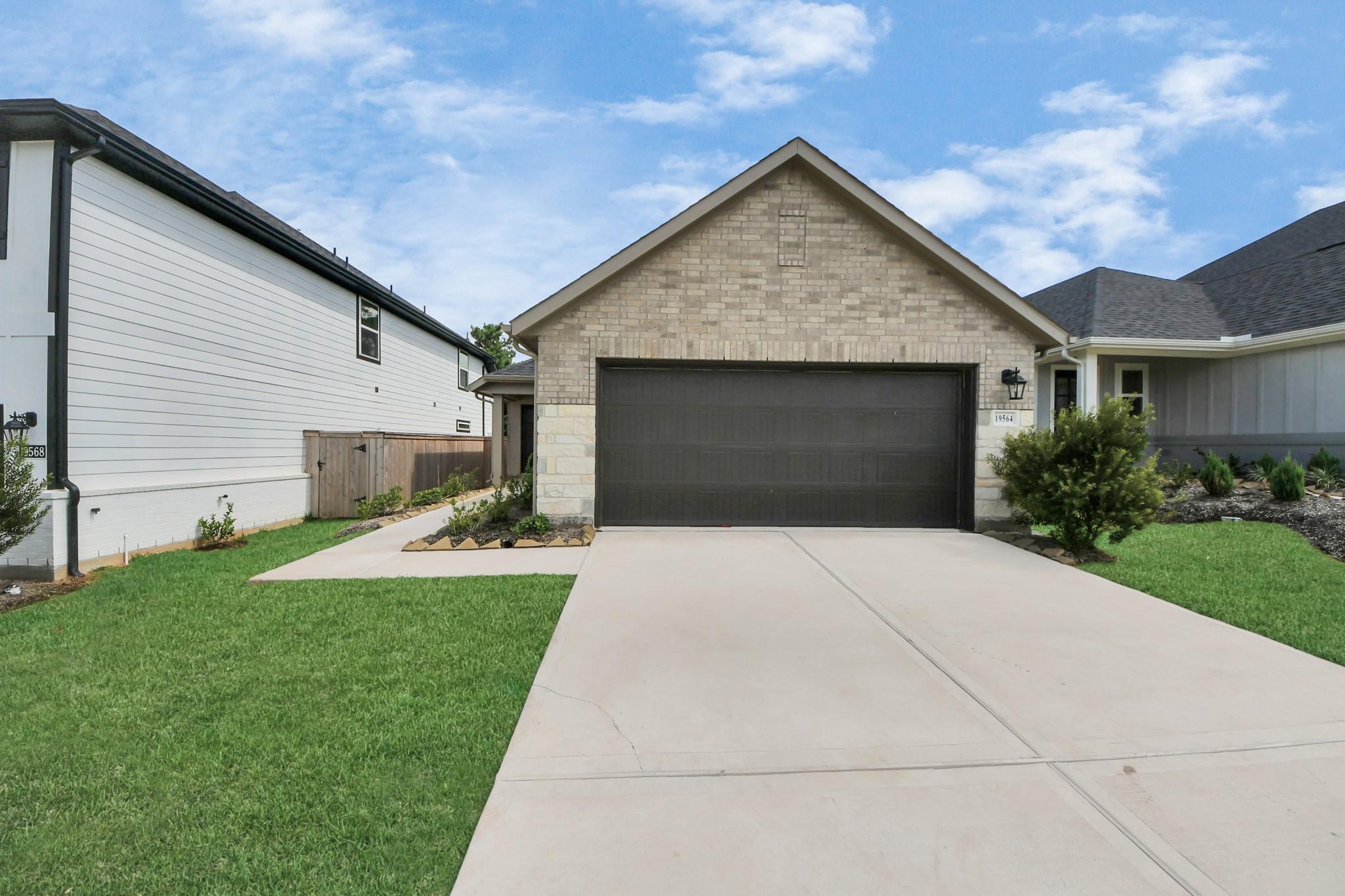 19564 Stripe Hill Bend