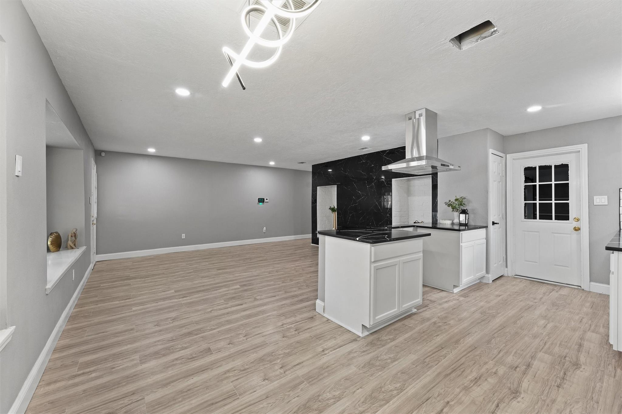 6618 Castleview Lane