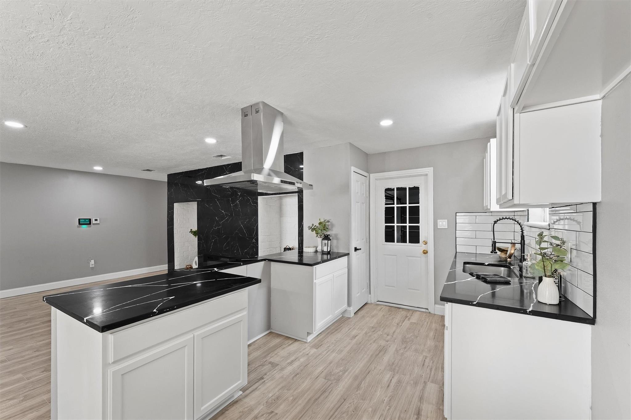 6618 Castleview Lane