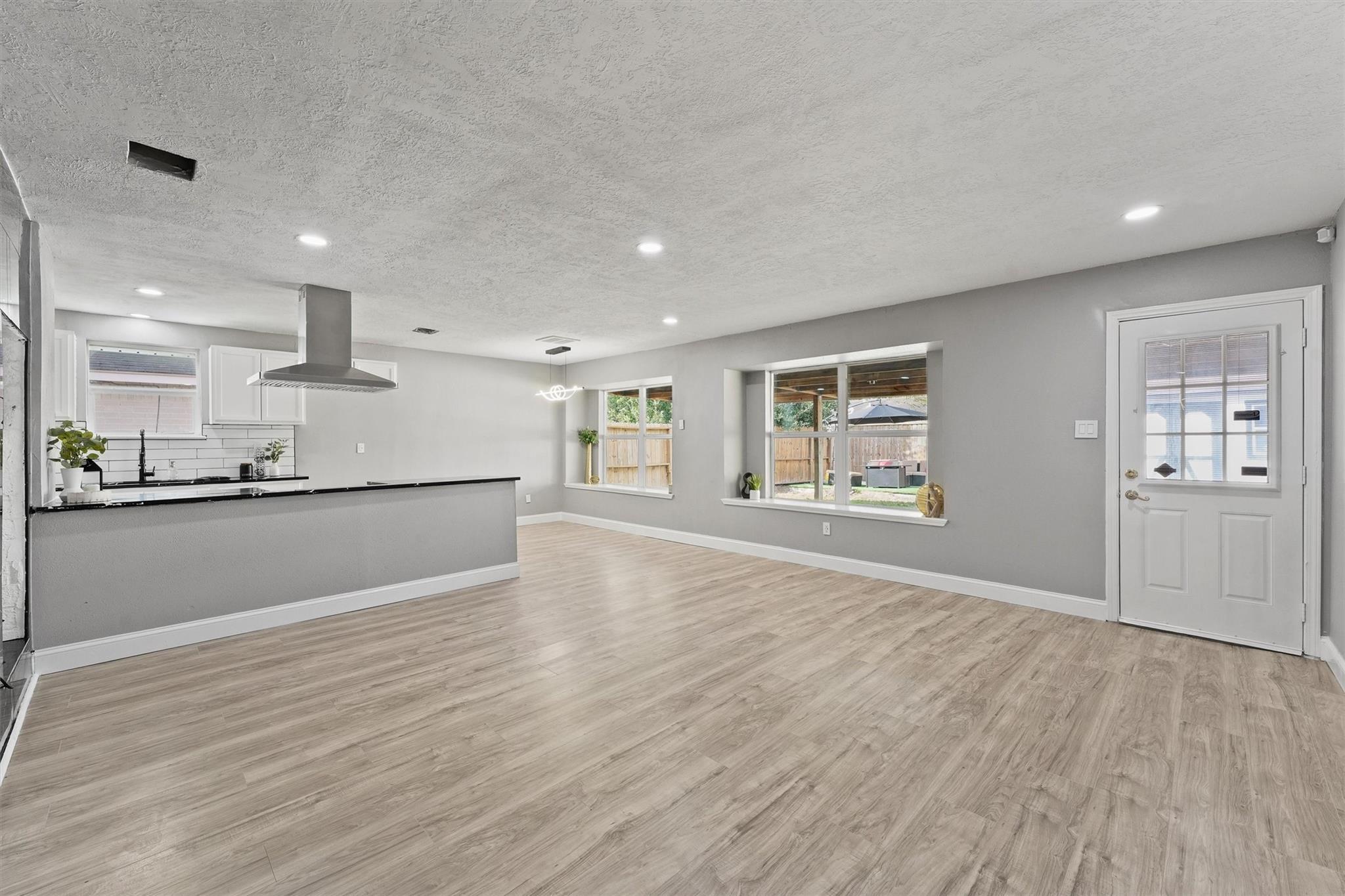 6618 Castleview Lane