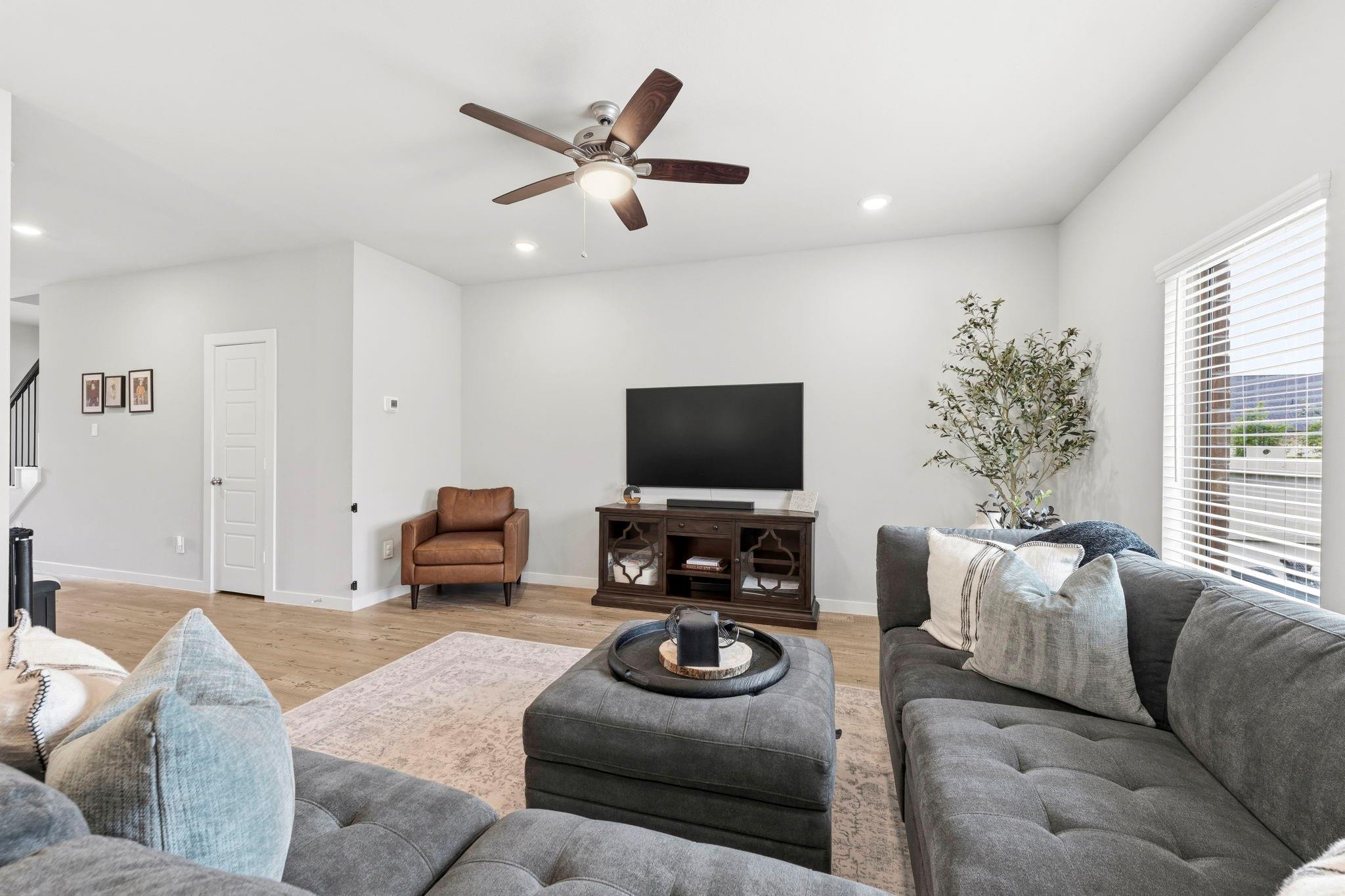 17696 Tree Of Heaven